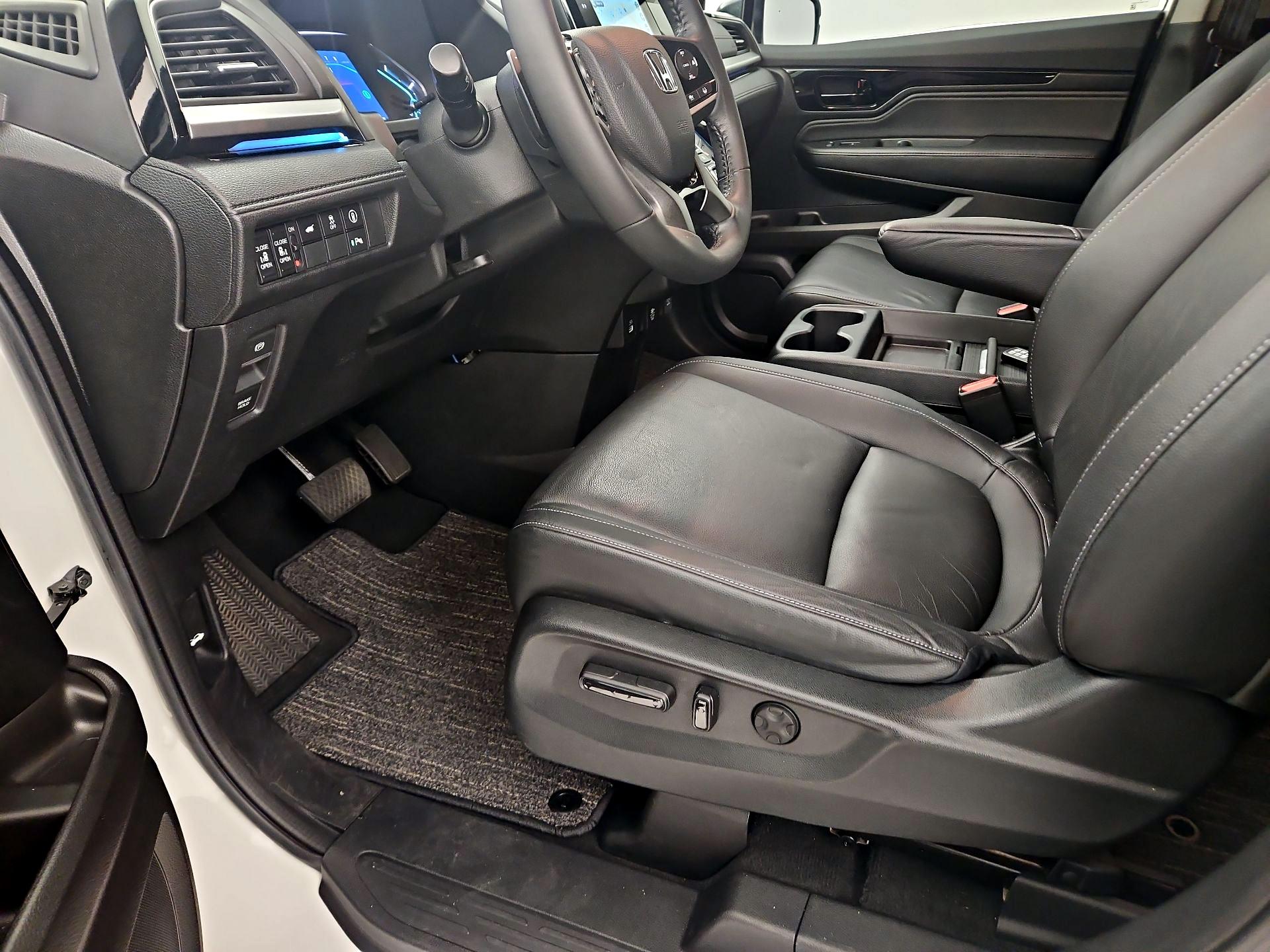Thumbnail: 2023 Honda Odyssey - 11