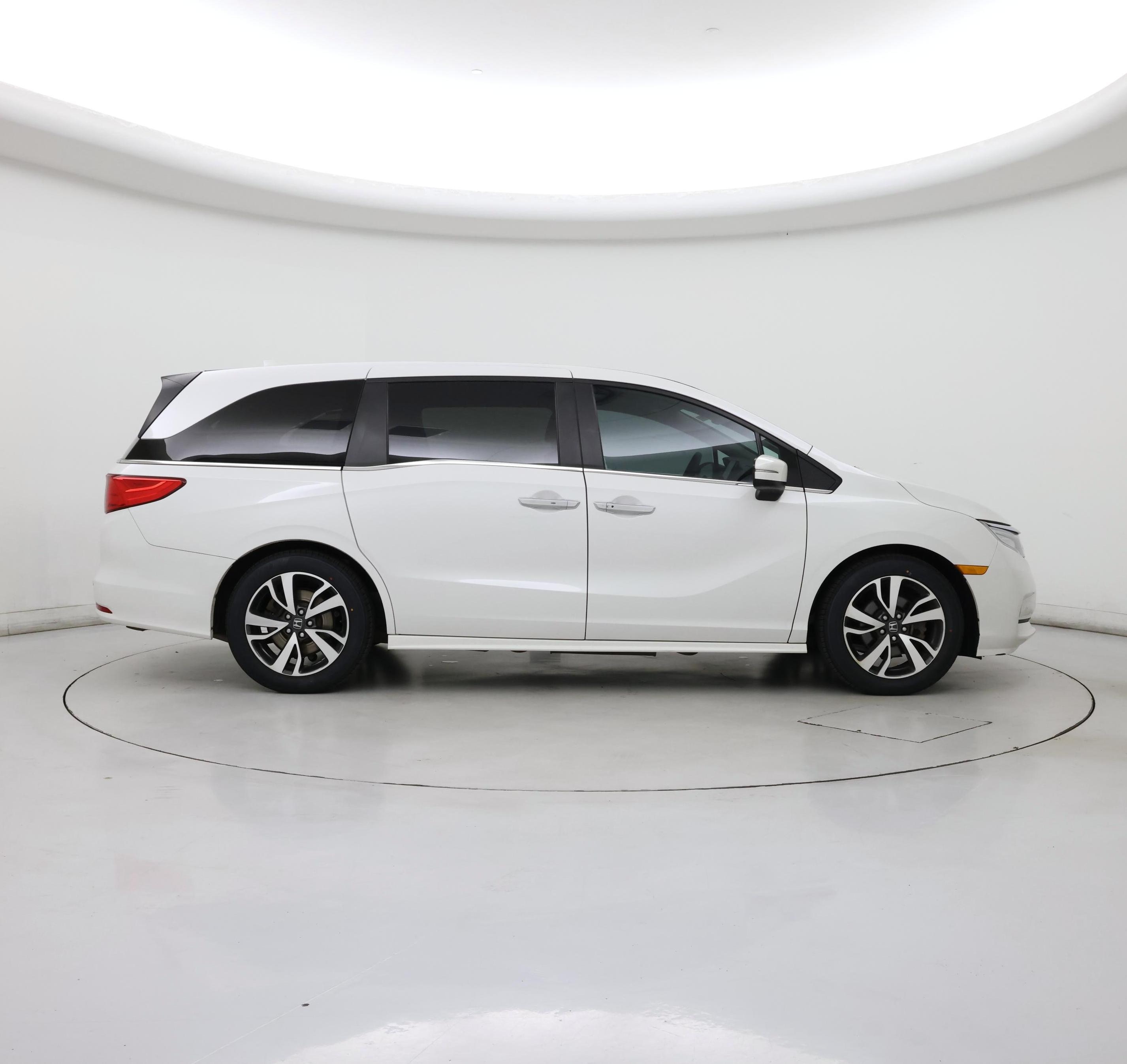 Thumbnail: 2023 Honda Odyssey - 7