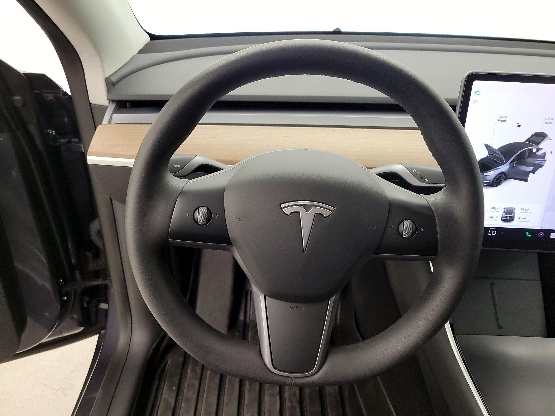Thumbnail: 2021 Tesla Model Y - 10