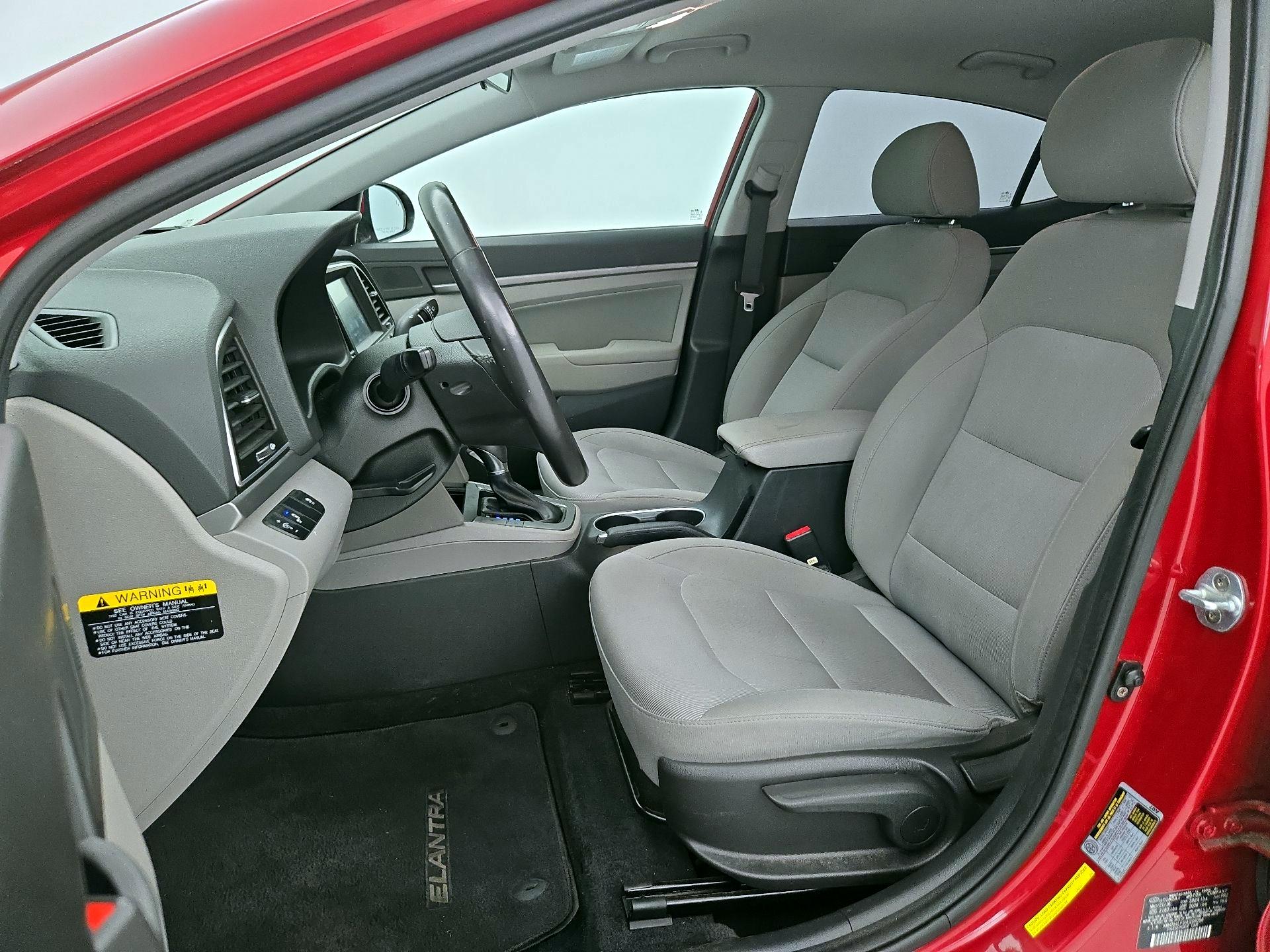Thumbnail: 2017 Hyundai Elantra - 11