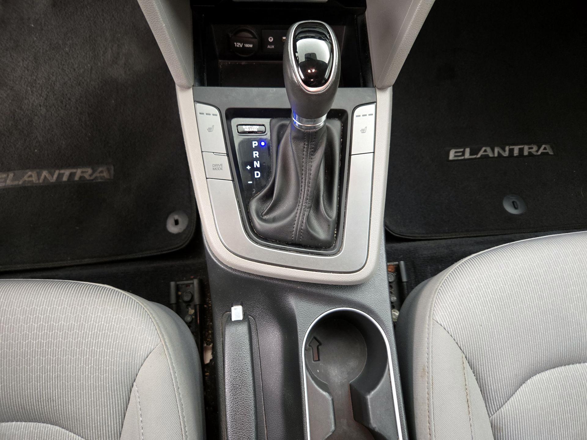 Thumbnail: 2017 Hyundai Elantra - 17