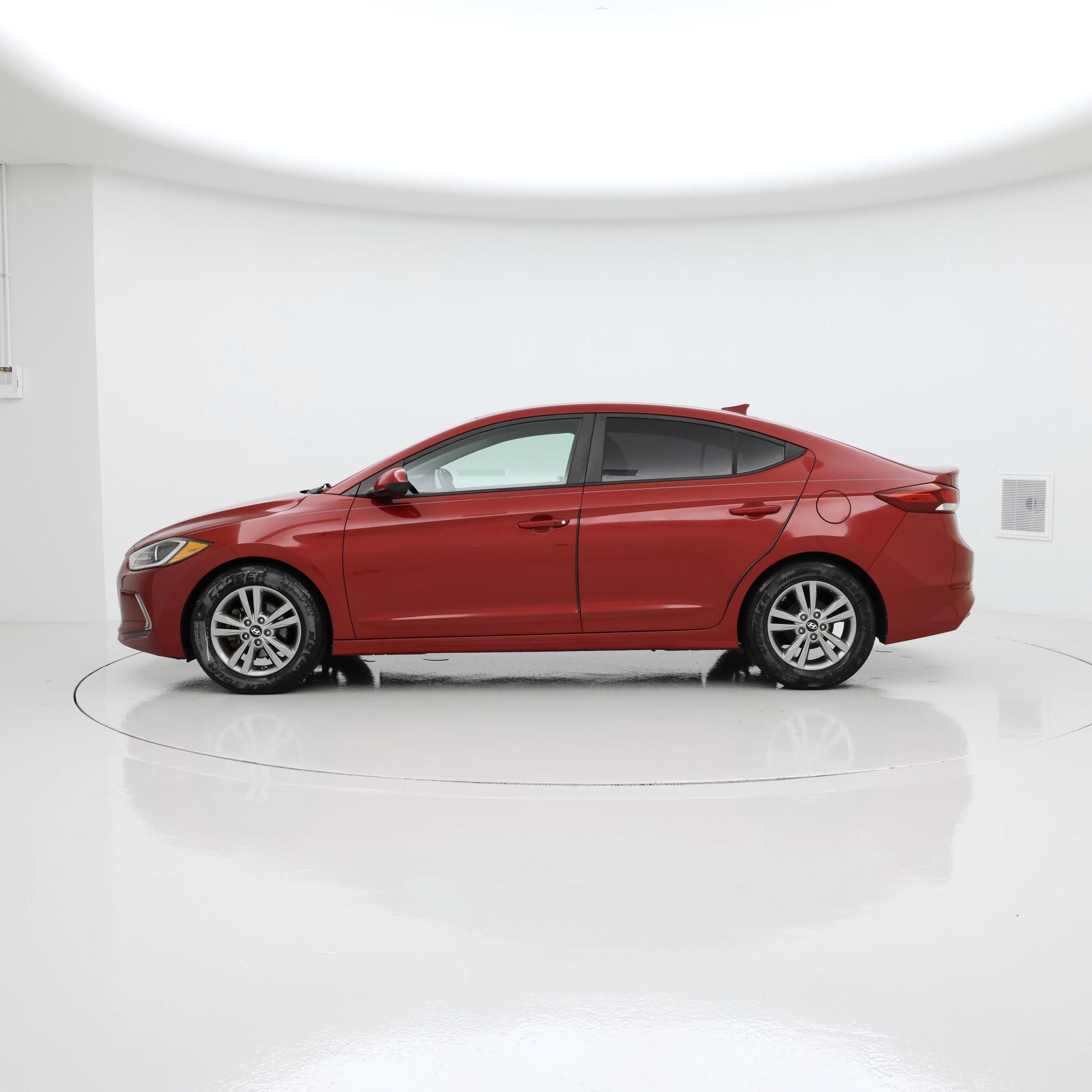 Thumbnail: 2017 Hyundai Elantra - 3