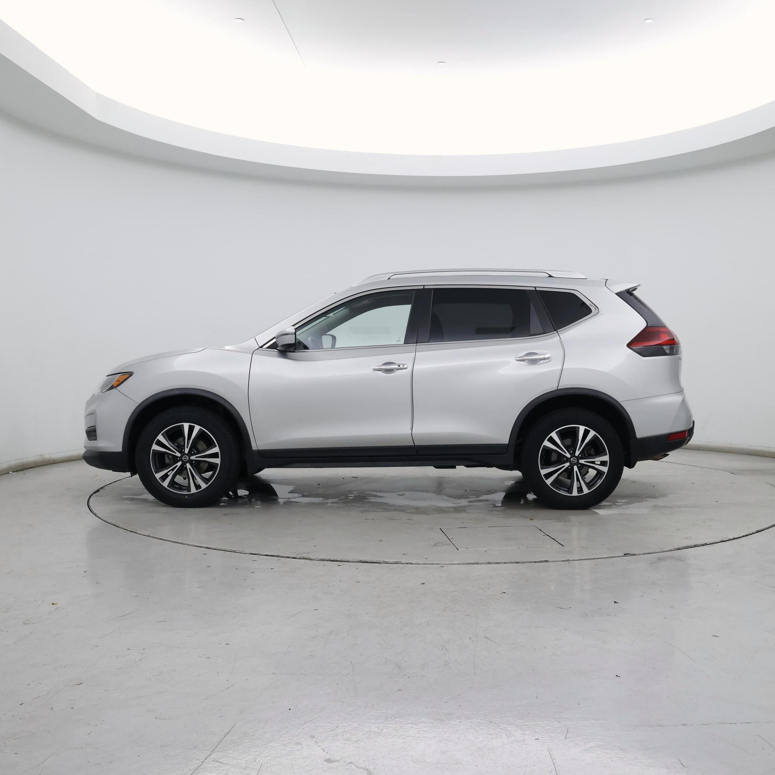 Thumbnail: 2020 Nissan Rogue - 3