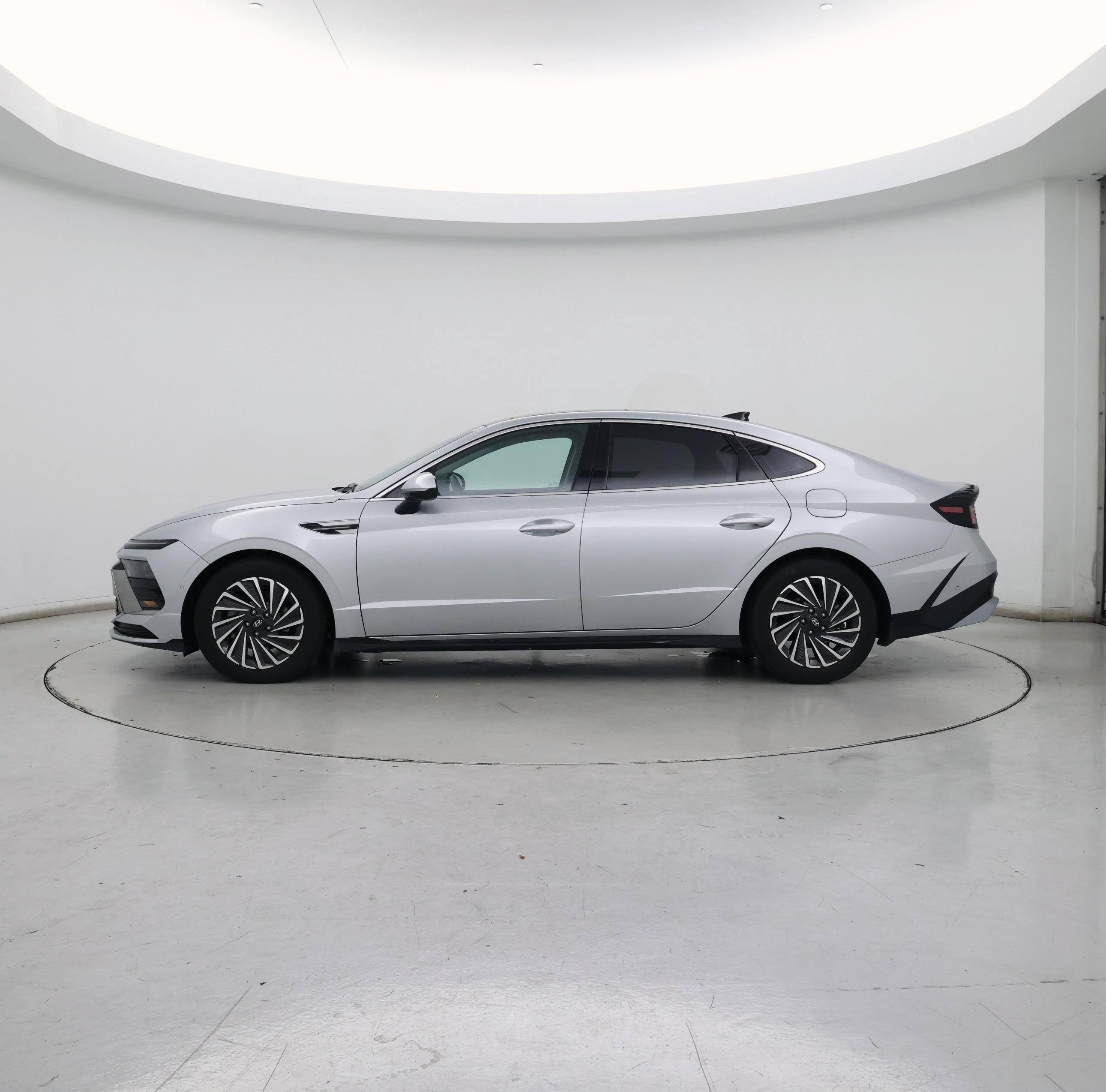 Thumbnail: 2024 Hyundai Sonata - 3