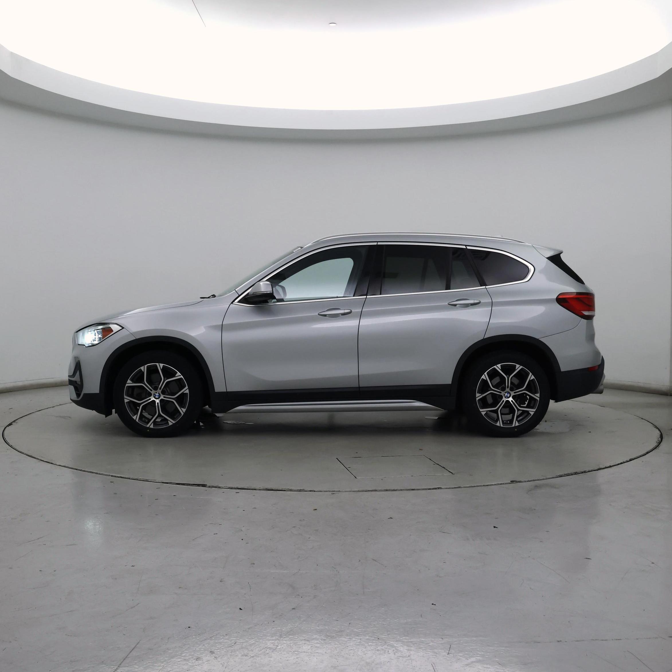 Thumbnail: 2020 BMW X1 - 3