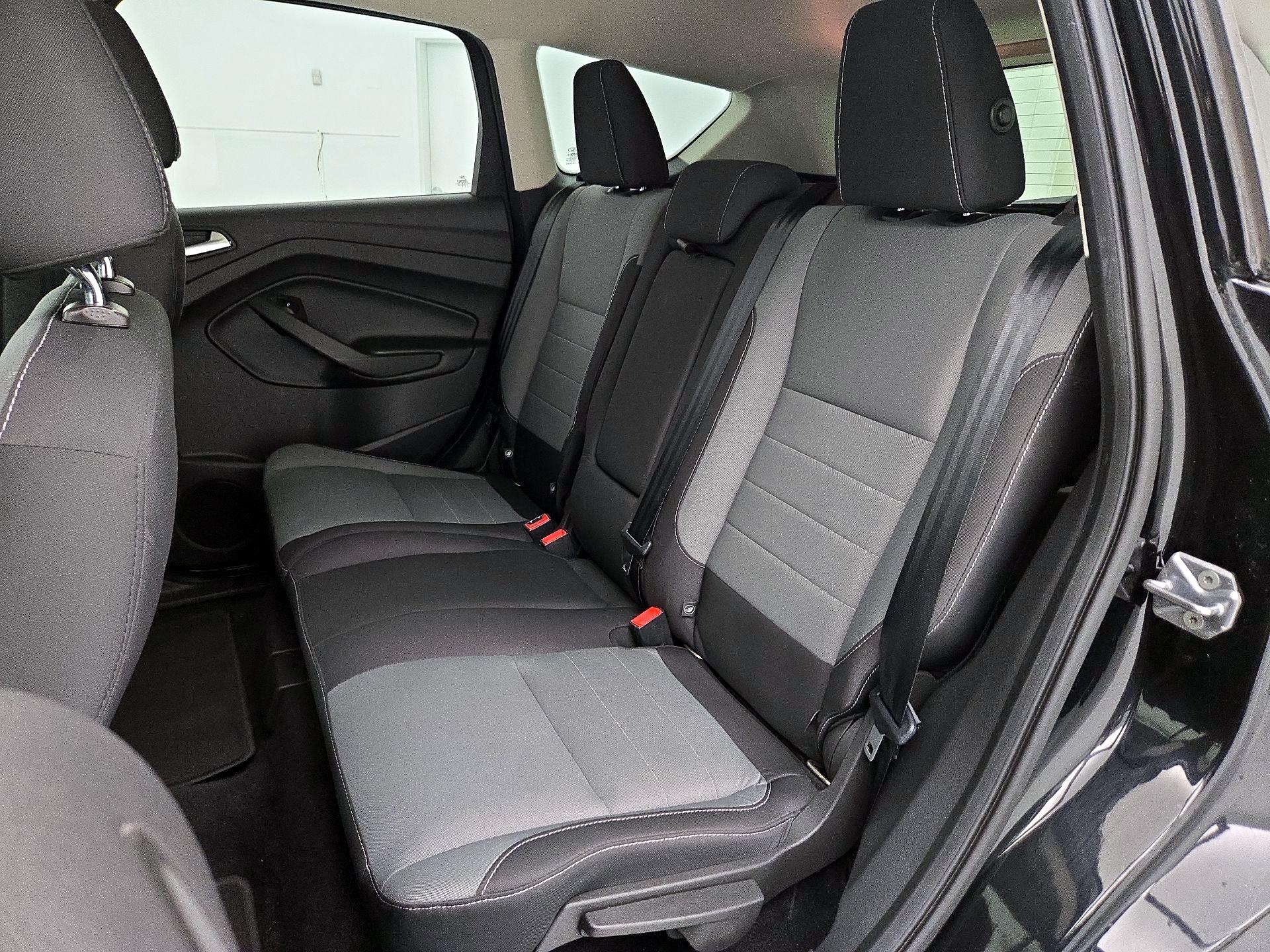 Thumbnail: 2016 Ford Escape - 19