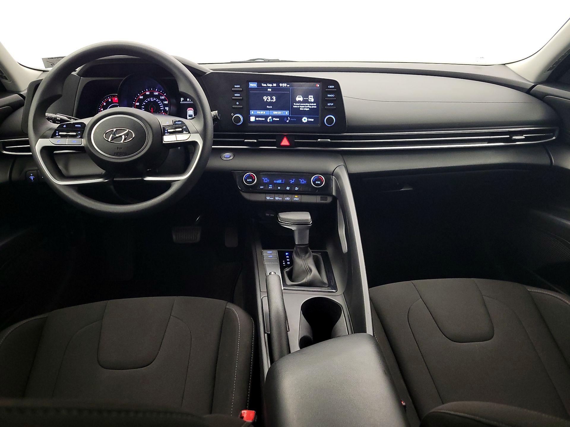 Thumbnail: 2022 Hyundai Elantra - 9