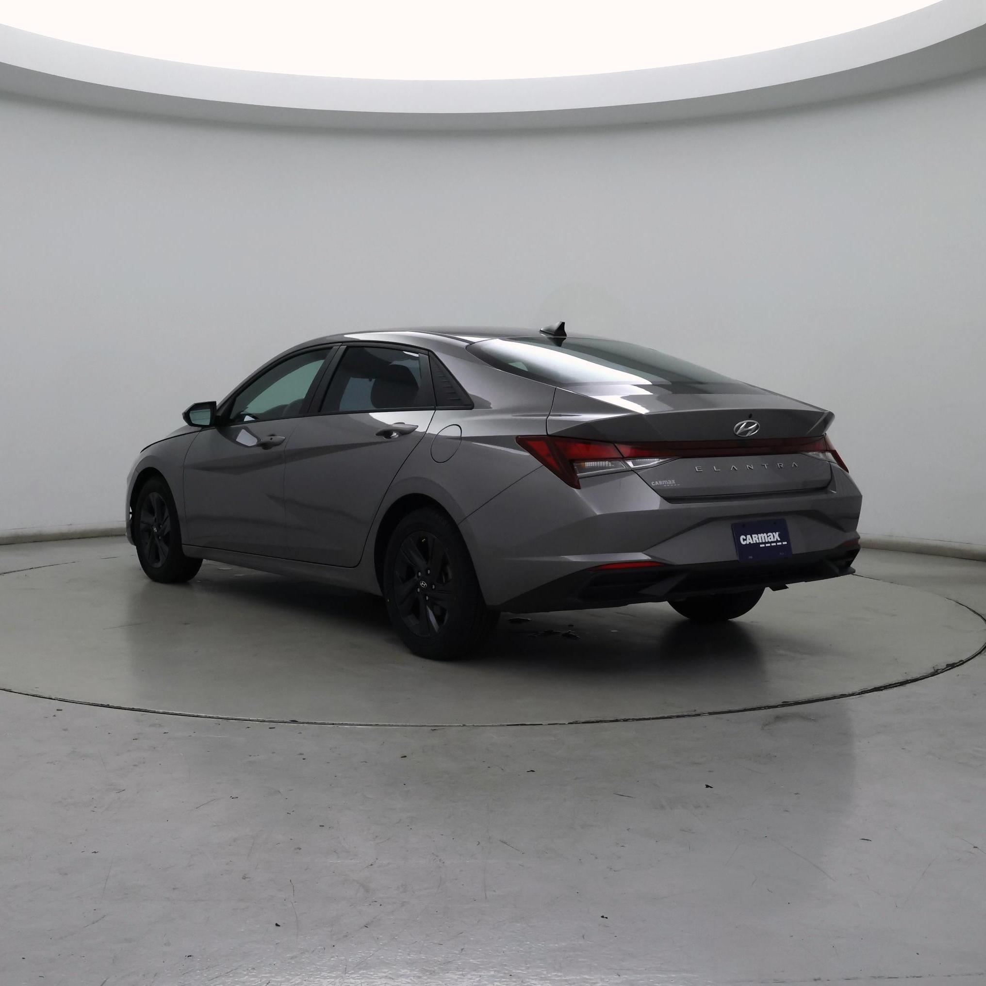 Thumbnail: 2022 Hyundai Elantra - 2