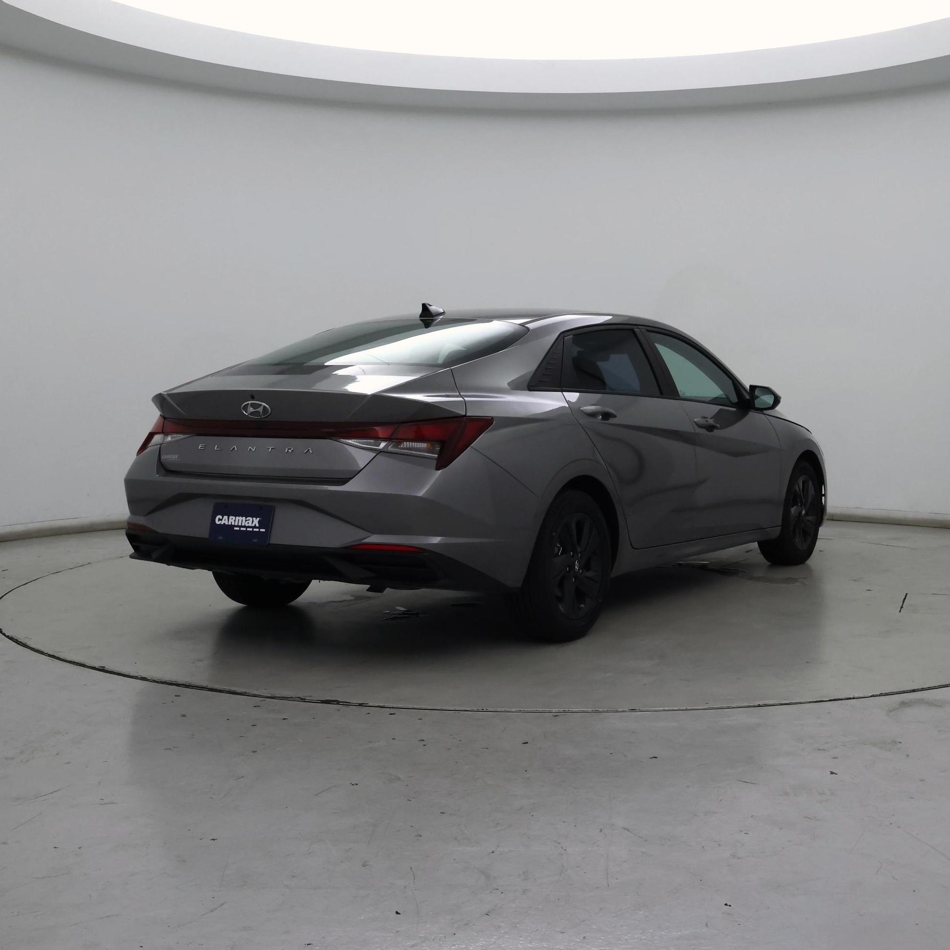 Thumbnail: 2022 Hyundai Elantra - 8
