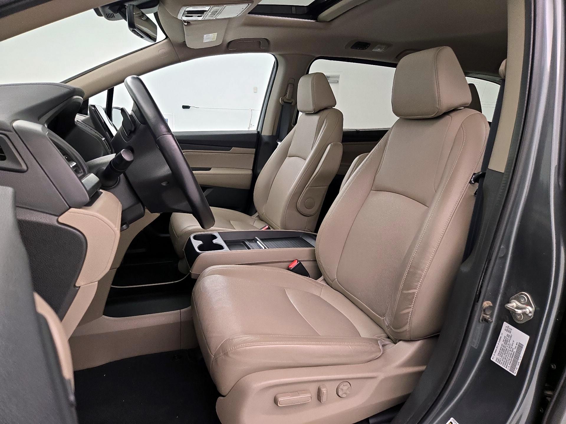 Thumbnail: 2019 Honda Odyssey - 11