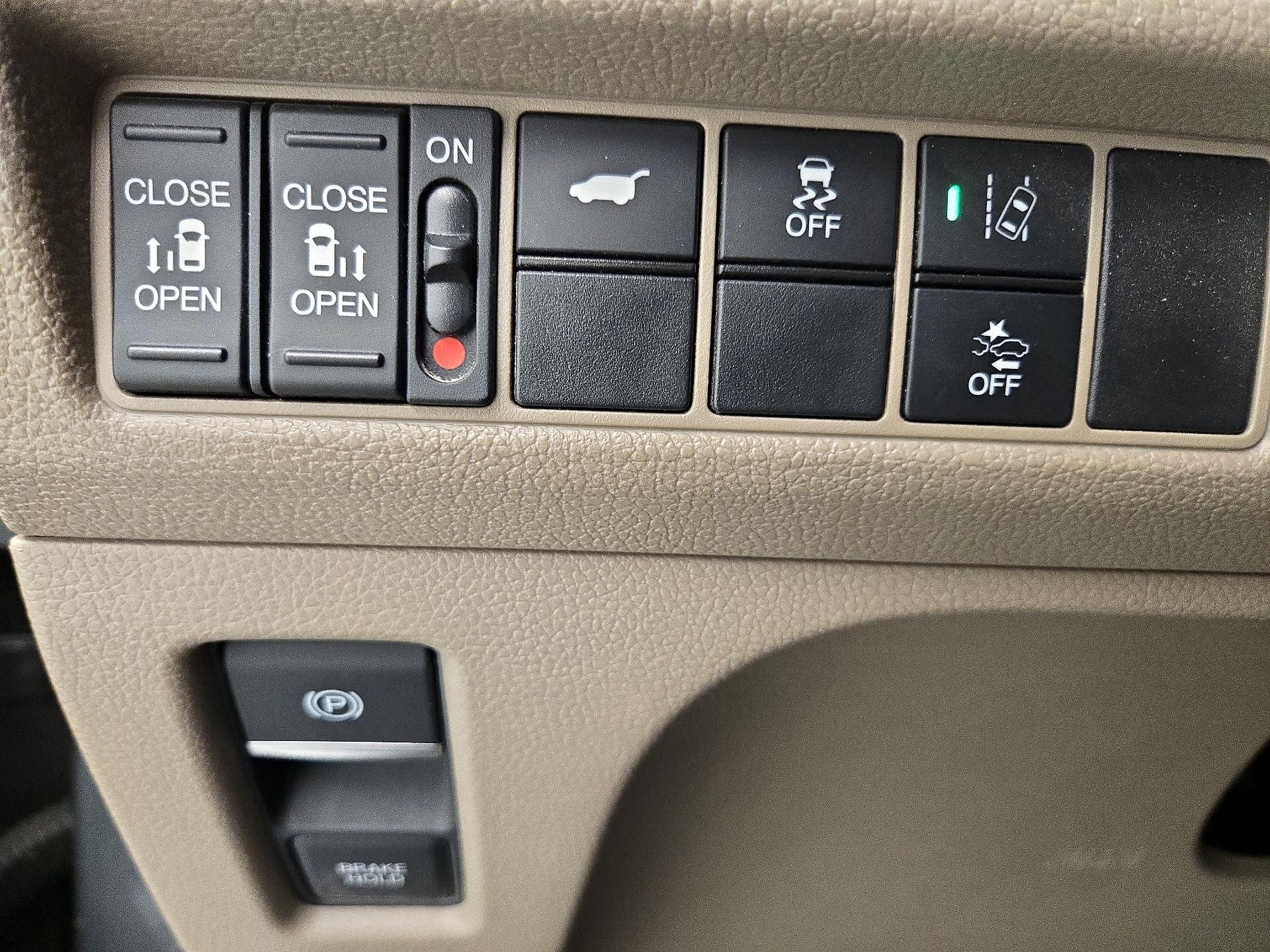 Thumbnail: 2019 Honda Odyssey - 13