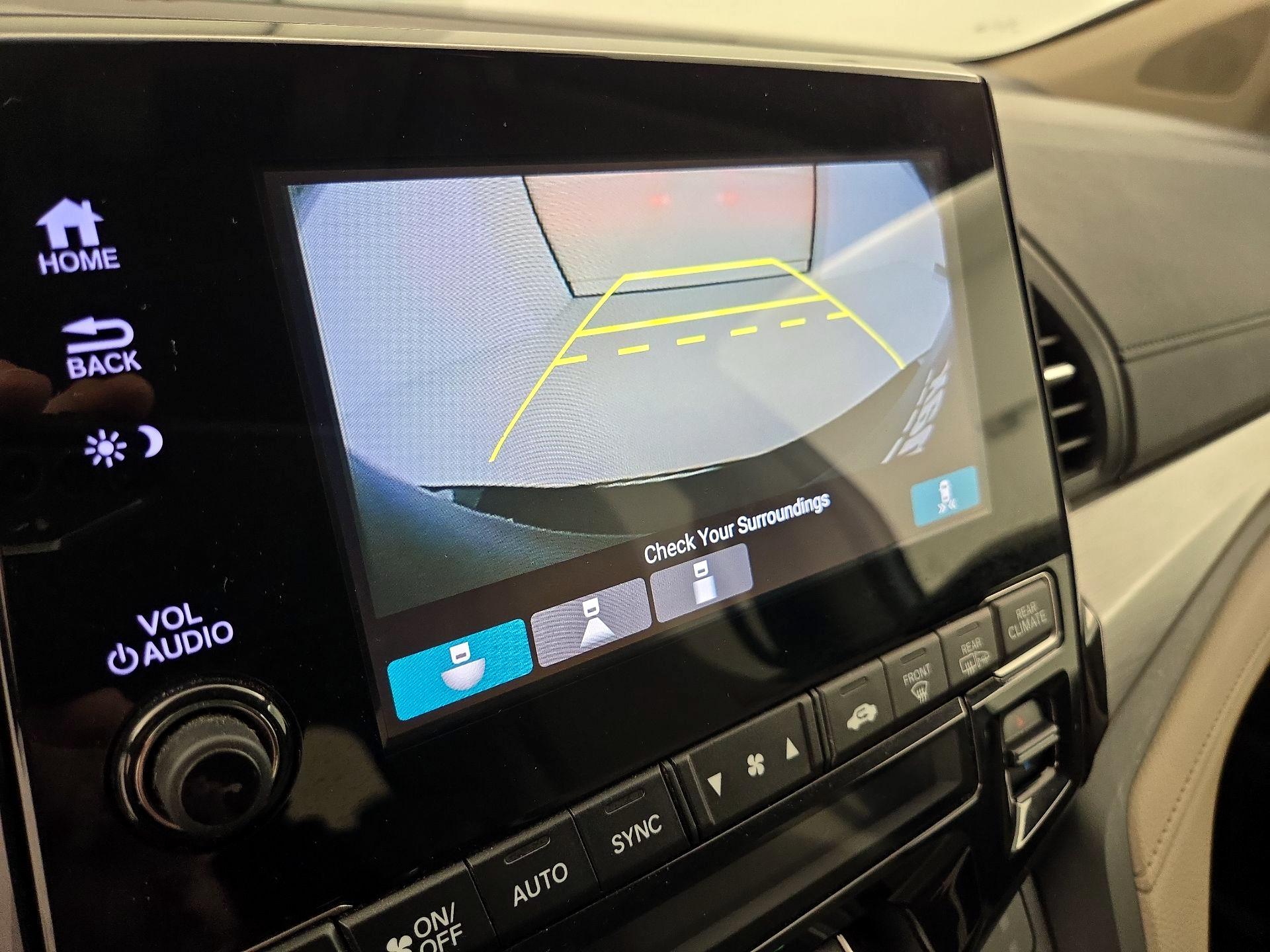 Thumbnail: 2019 Honda Odyssey - 14