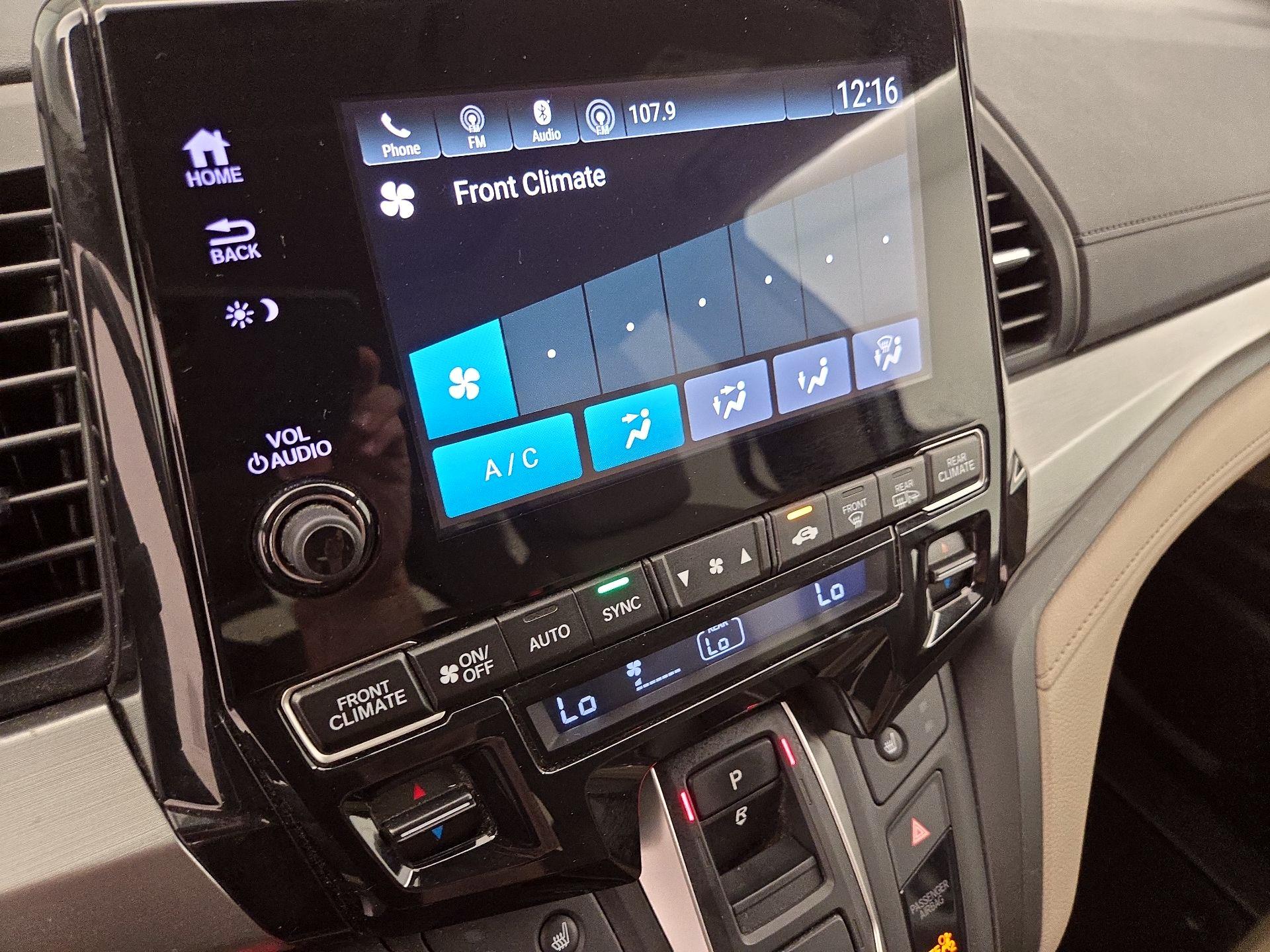 Thumbnail: 2019 Honda Odyssey - 16