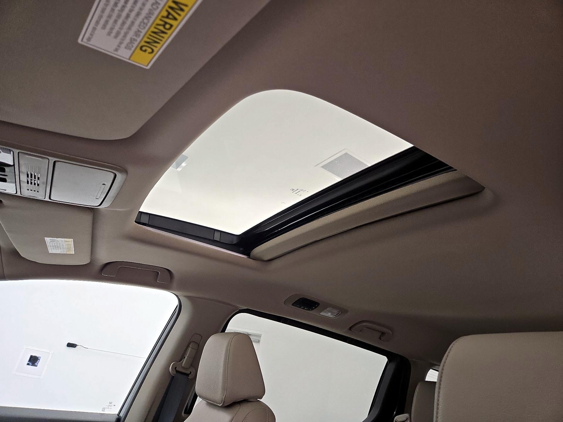 Thumbnail: 2019 Honda Odyssey - 19