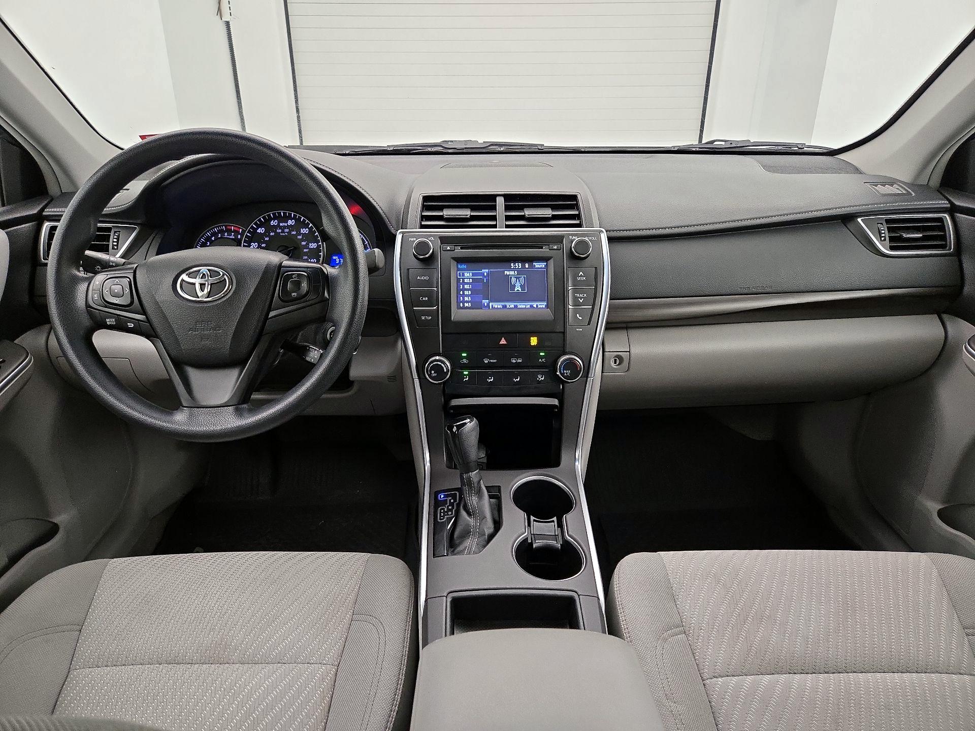 Thumbnail: 2015 Toyota Camry - 9