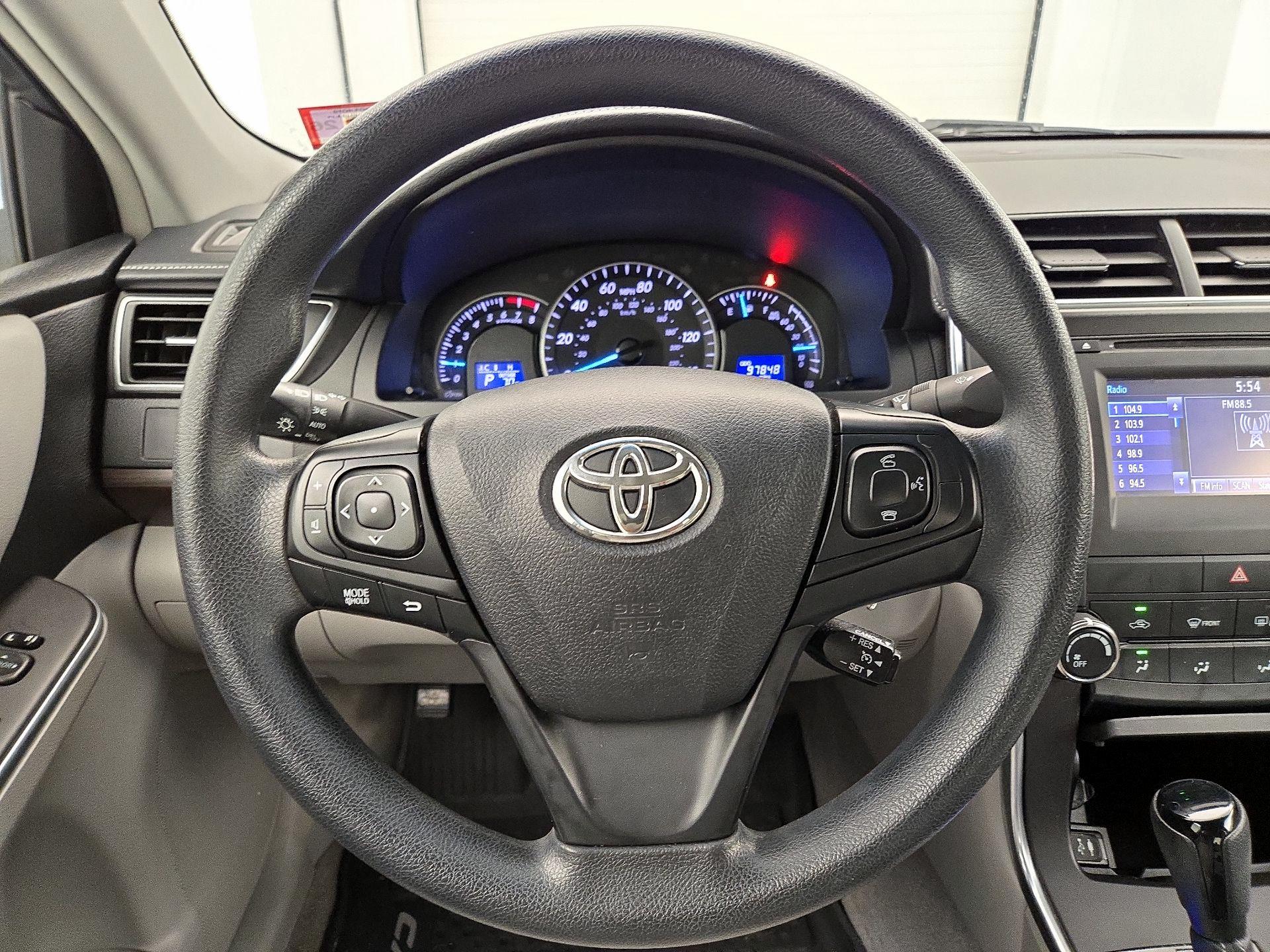 Thumbnail: 2015 Toyota Camry - 10