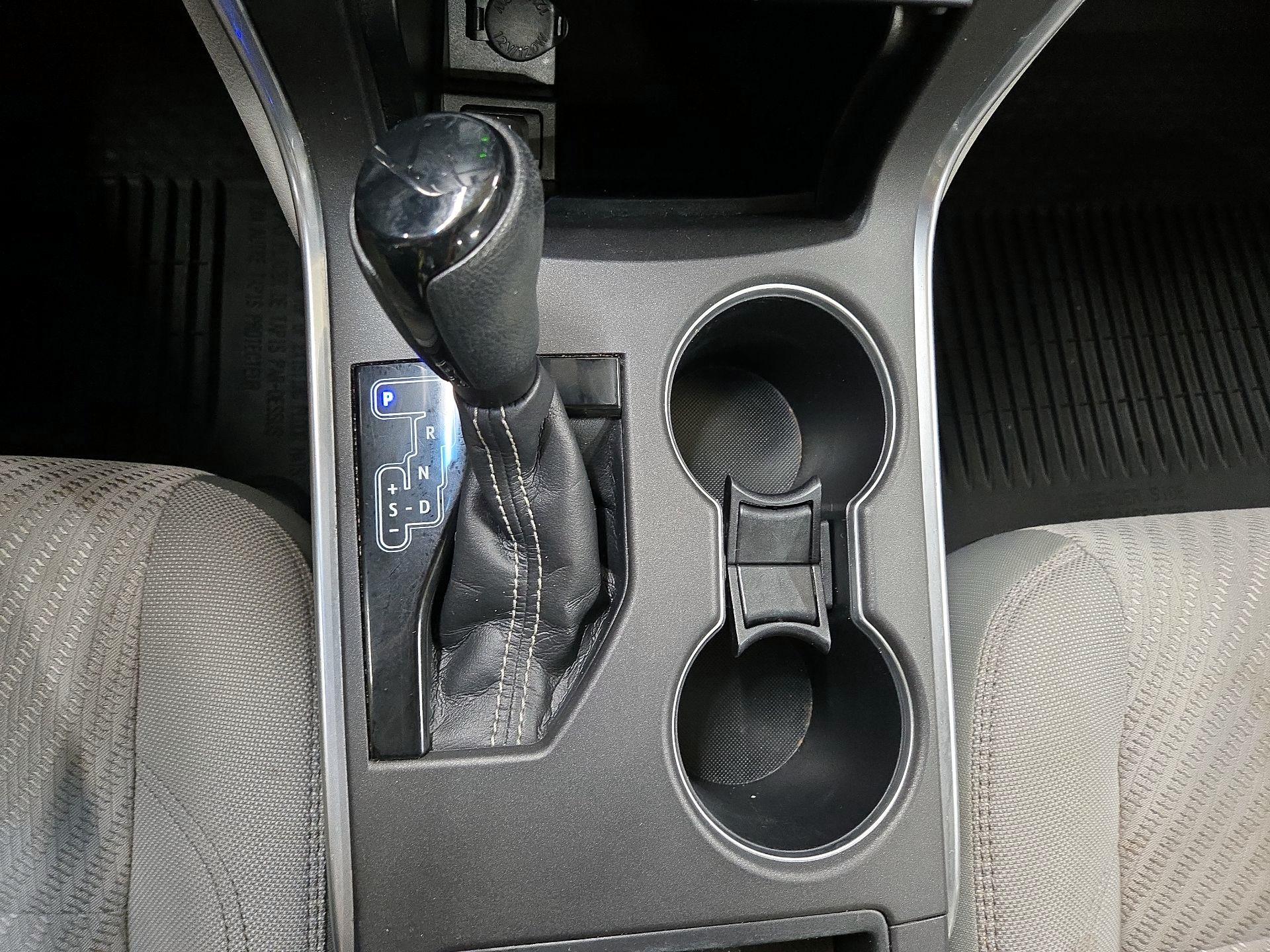 Thumbnail: 2015 Toyota Camry - 17