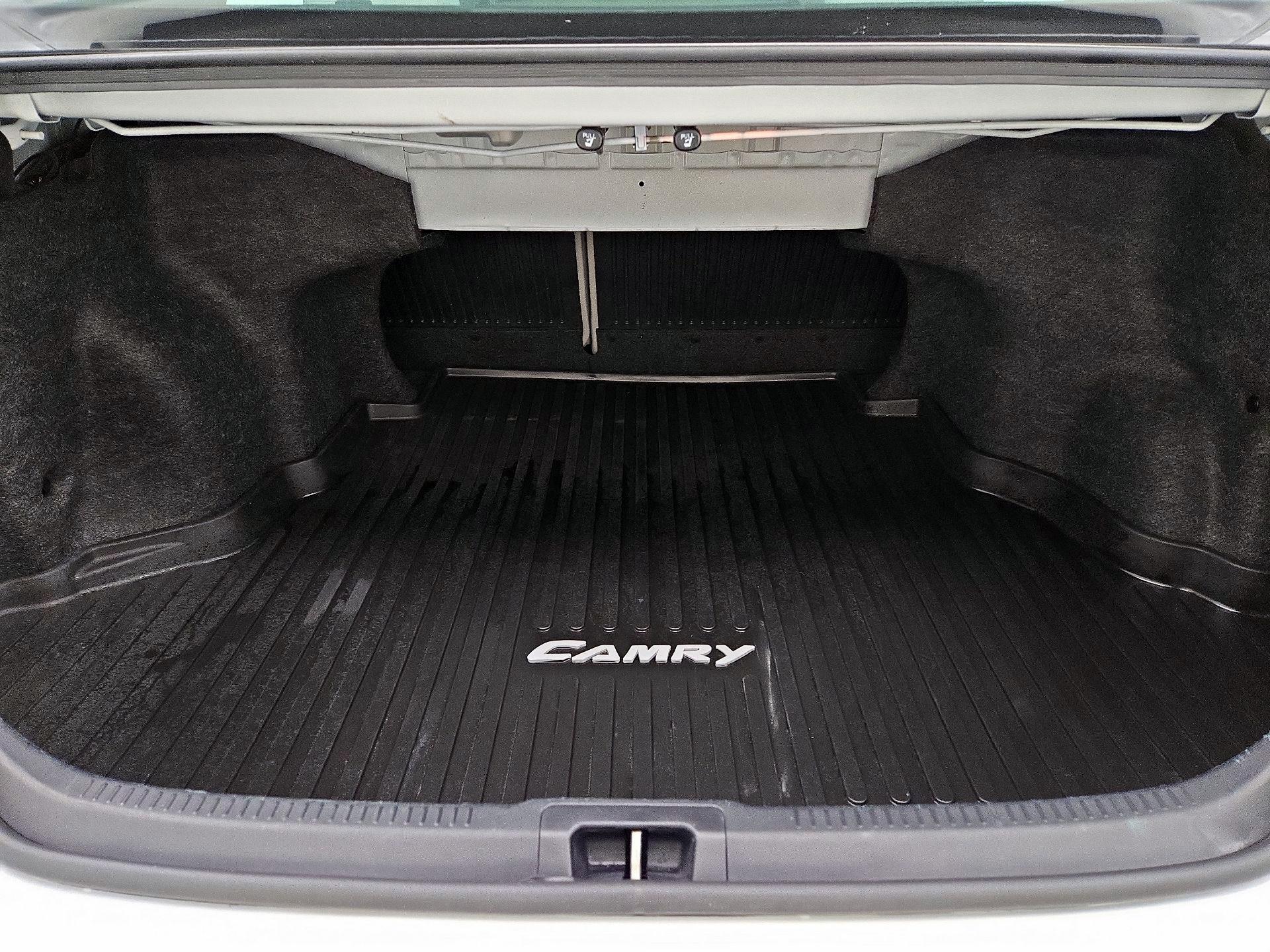 Thumbnail: 2015 Toyota Camry - 20