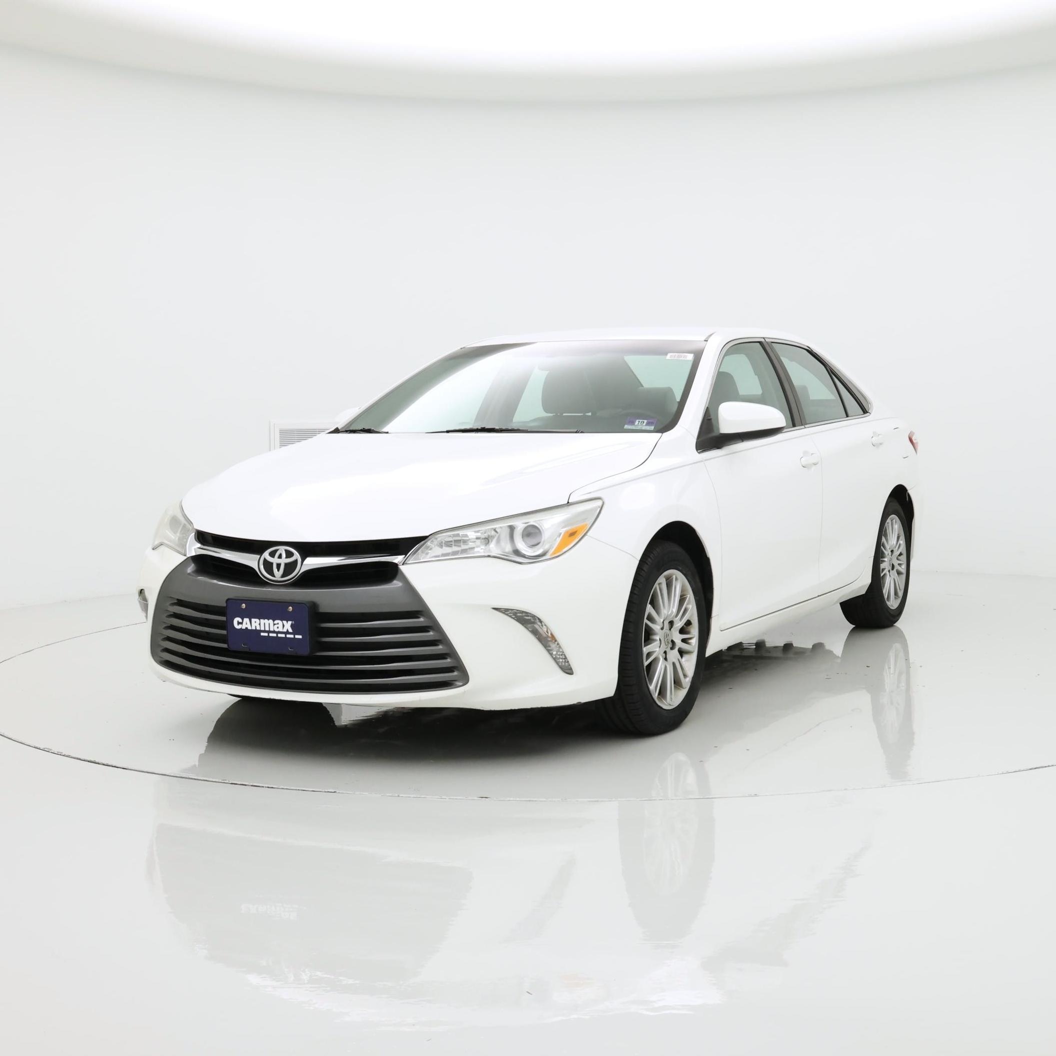 Thumbnail: 2015 Toyota Camry - 4