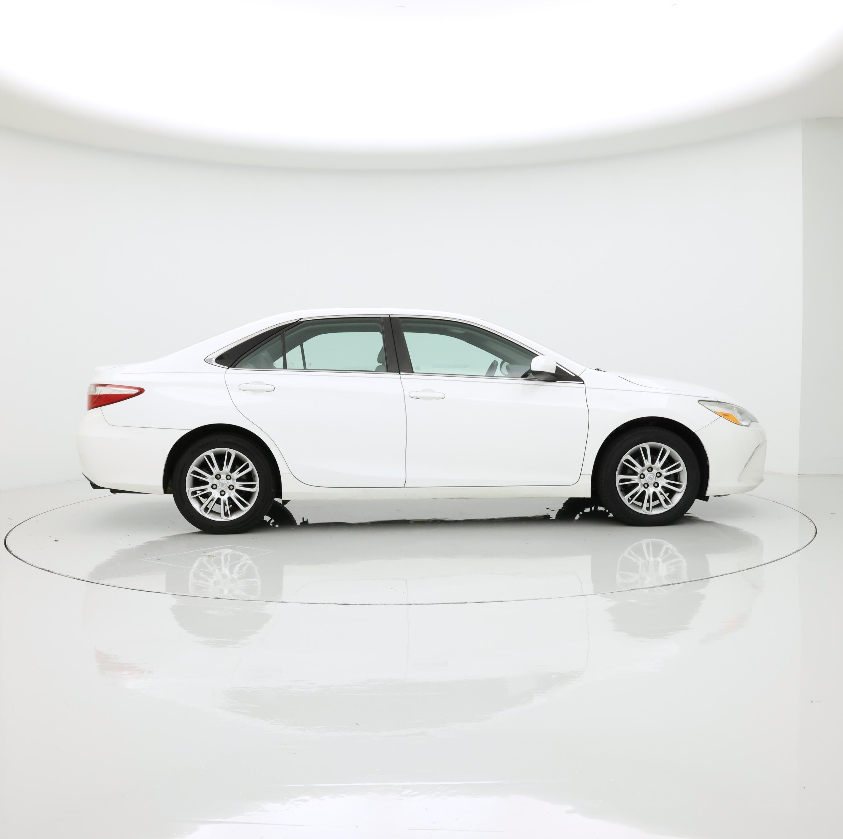 Thumbnail: 2015 Toyota Camry - 7