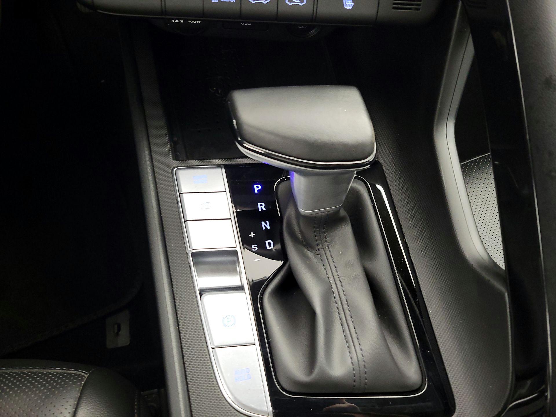 Thumbnail: 2023 Hyundai Elantra - 18