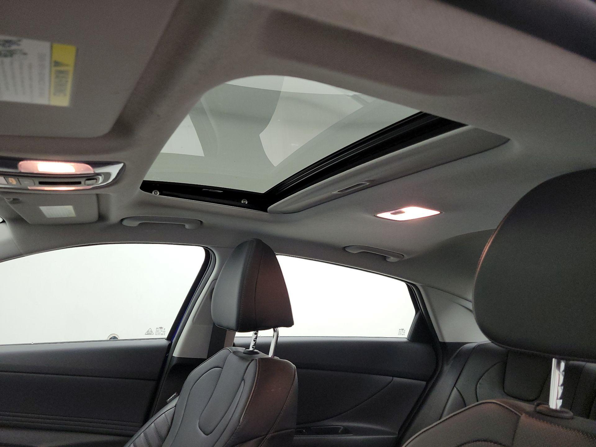 Thumbnail: 2023 Hyundai Elantra - 20