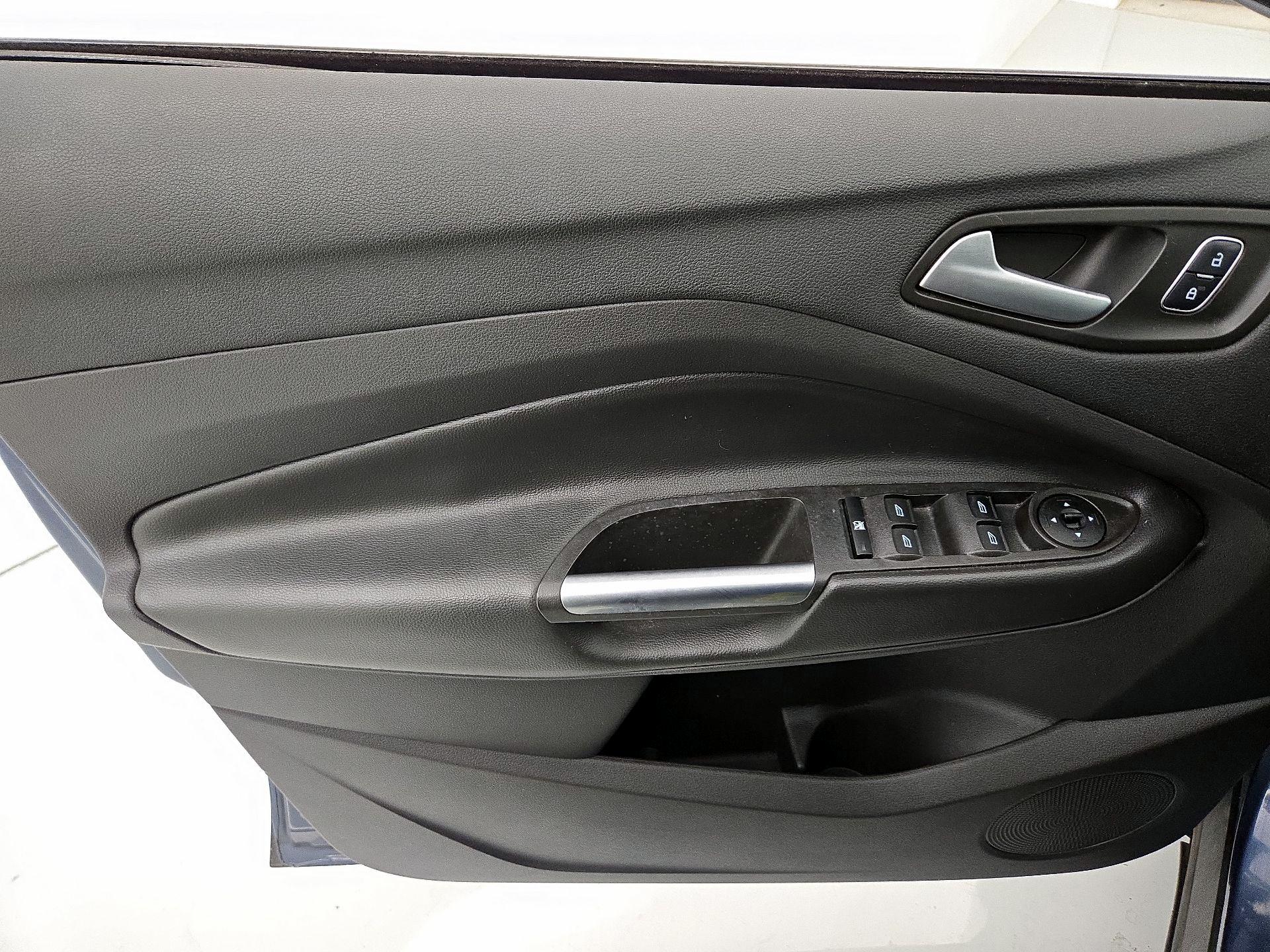 Thumbnail: 2018 Ford Escape - 12