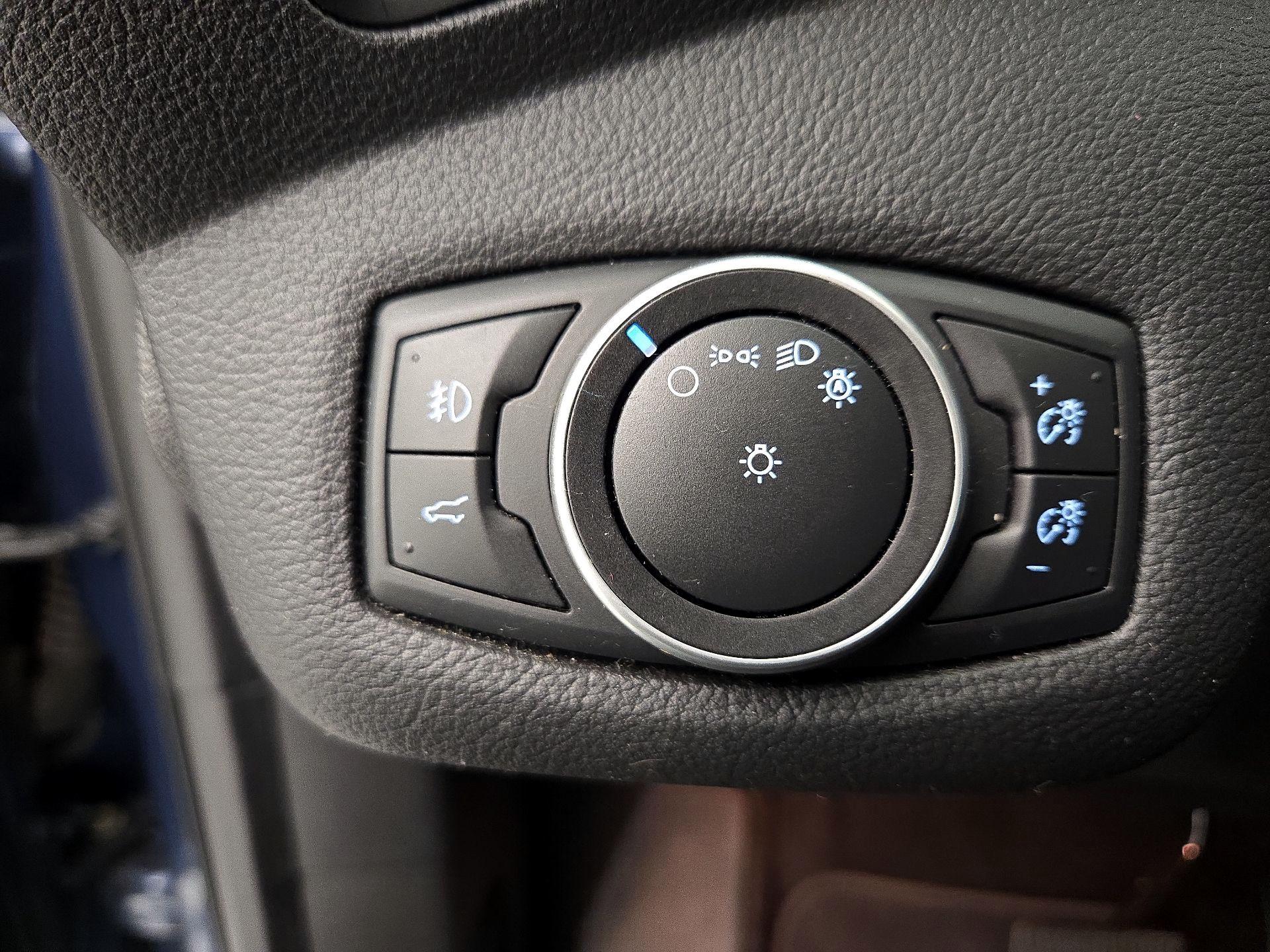 Thumbnail: 2018 Ford Escape - 13