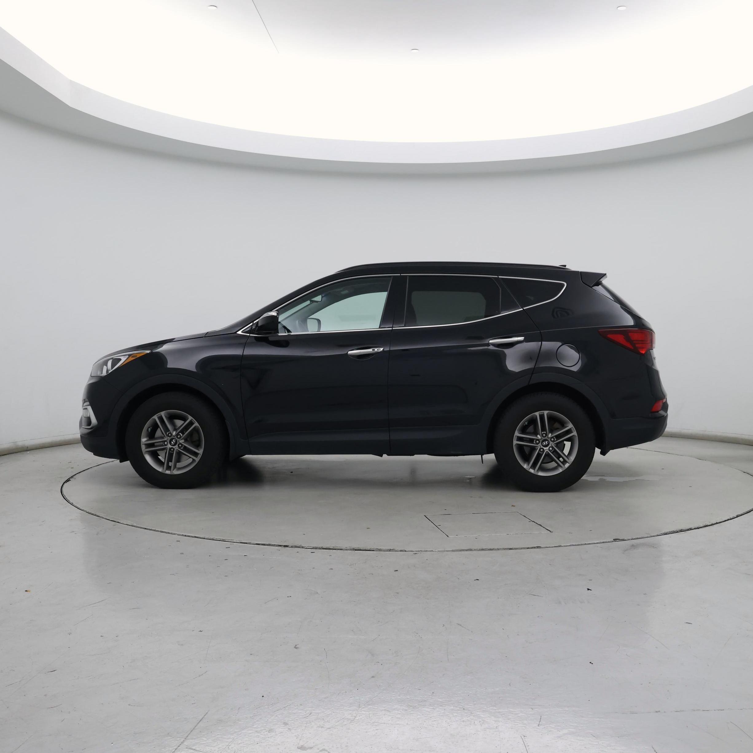 Thumbnail: 2018 Hyundai Santa Fe - 3