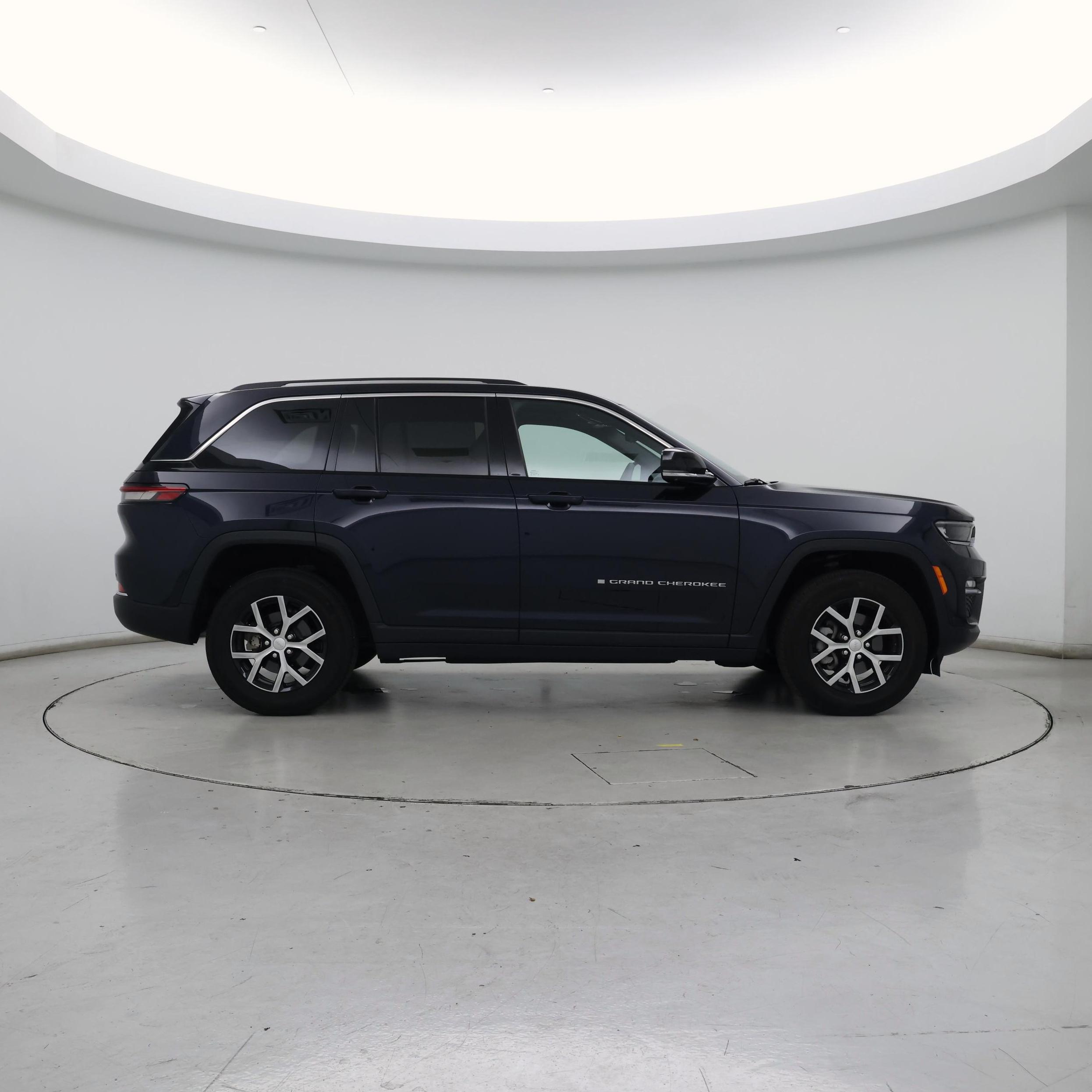 Thumbnail: 2023 Jeep Grand Cherokee - 7