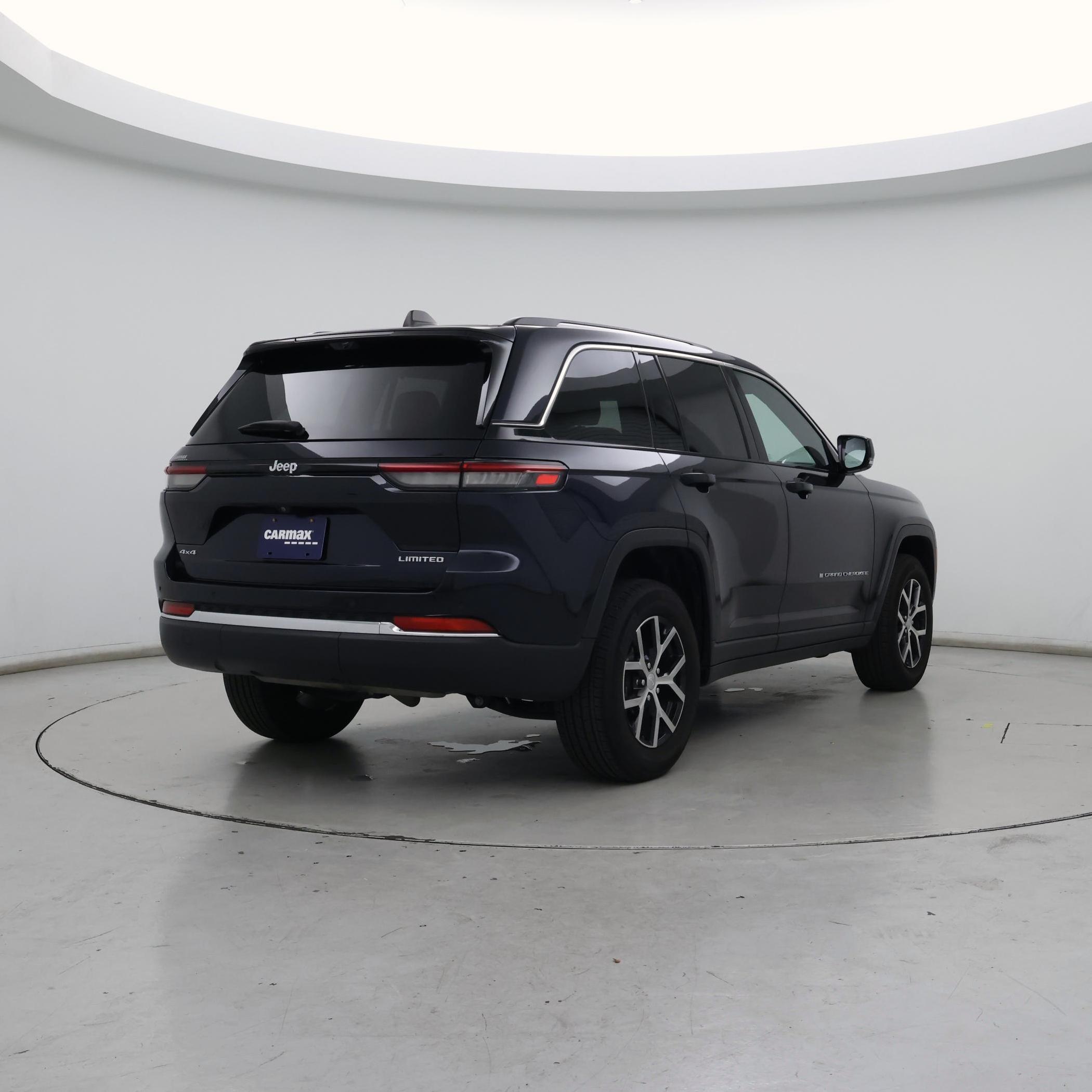 Thumbnail: 2023 Jeep Grand Cherokee - 8