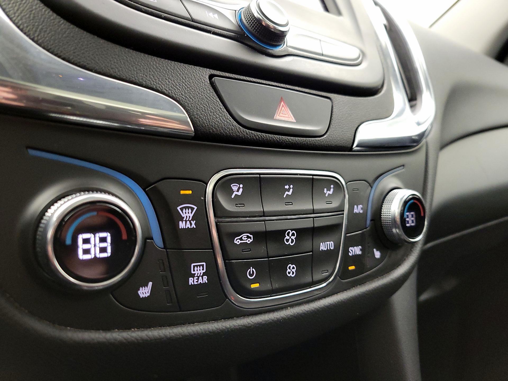 Thumbnail: 2021 Chevrolet Equinox - 16