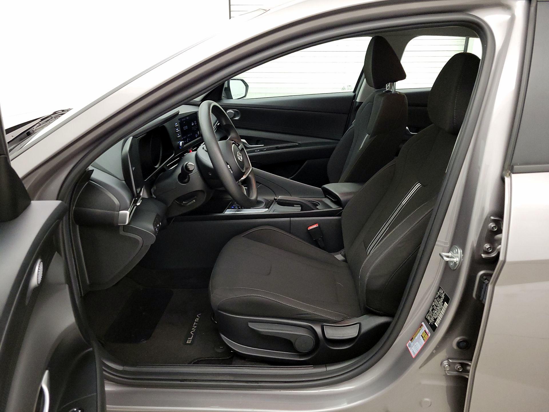 Thumbnail: 2023 Hyundai Elantra - 11