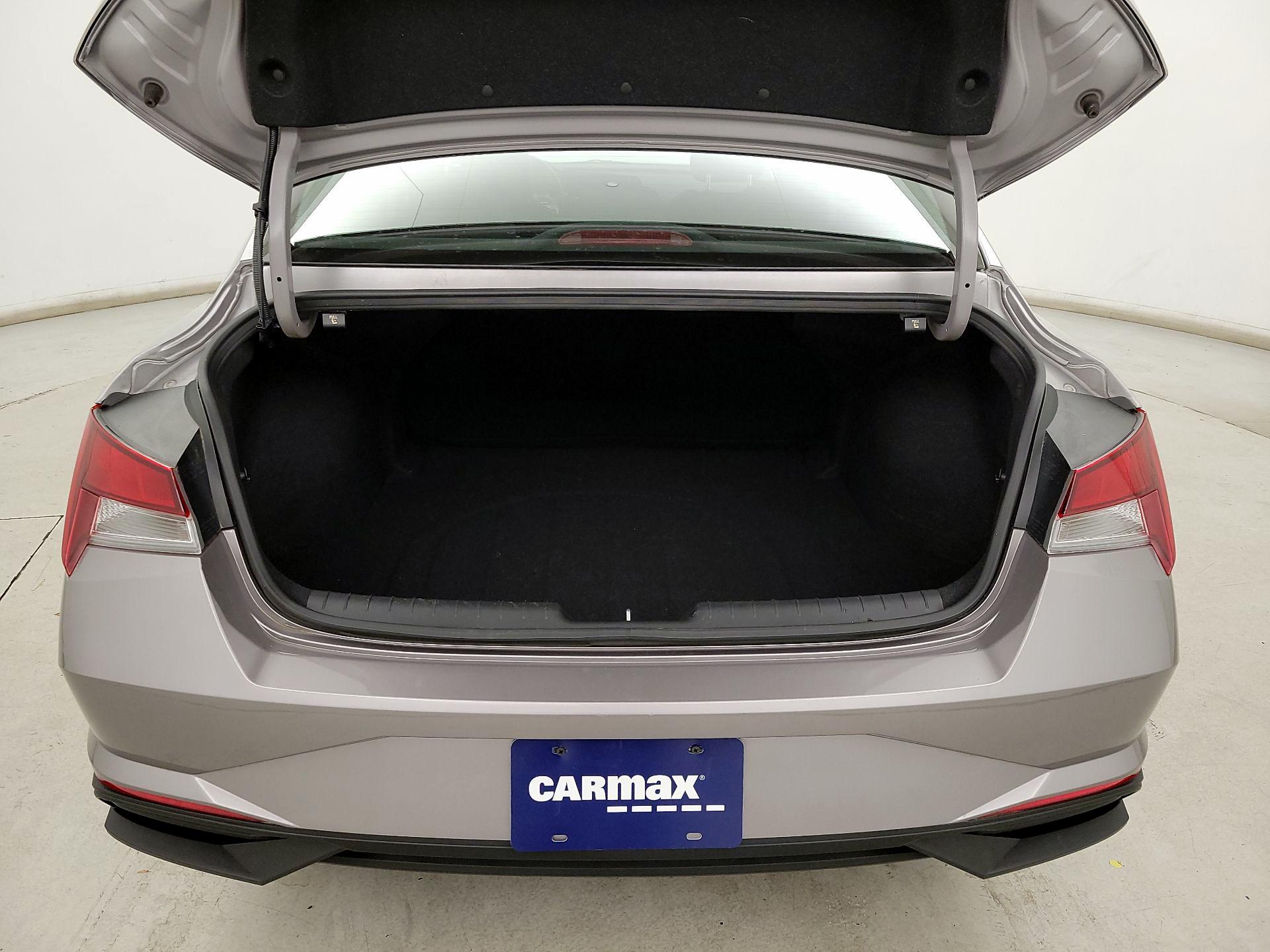 Thumbnail: 2023 Hyundai Elantra - 20