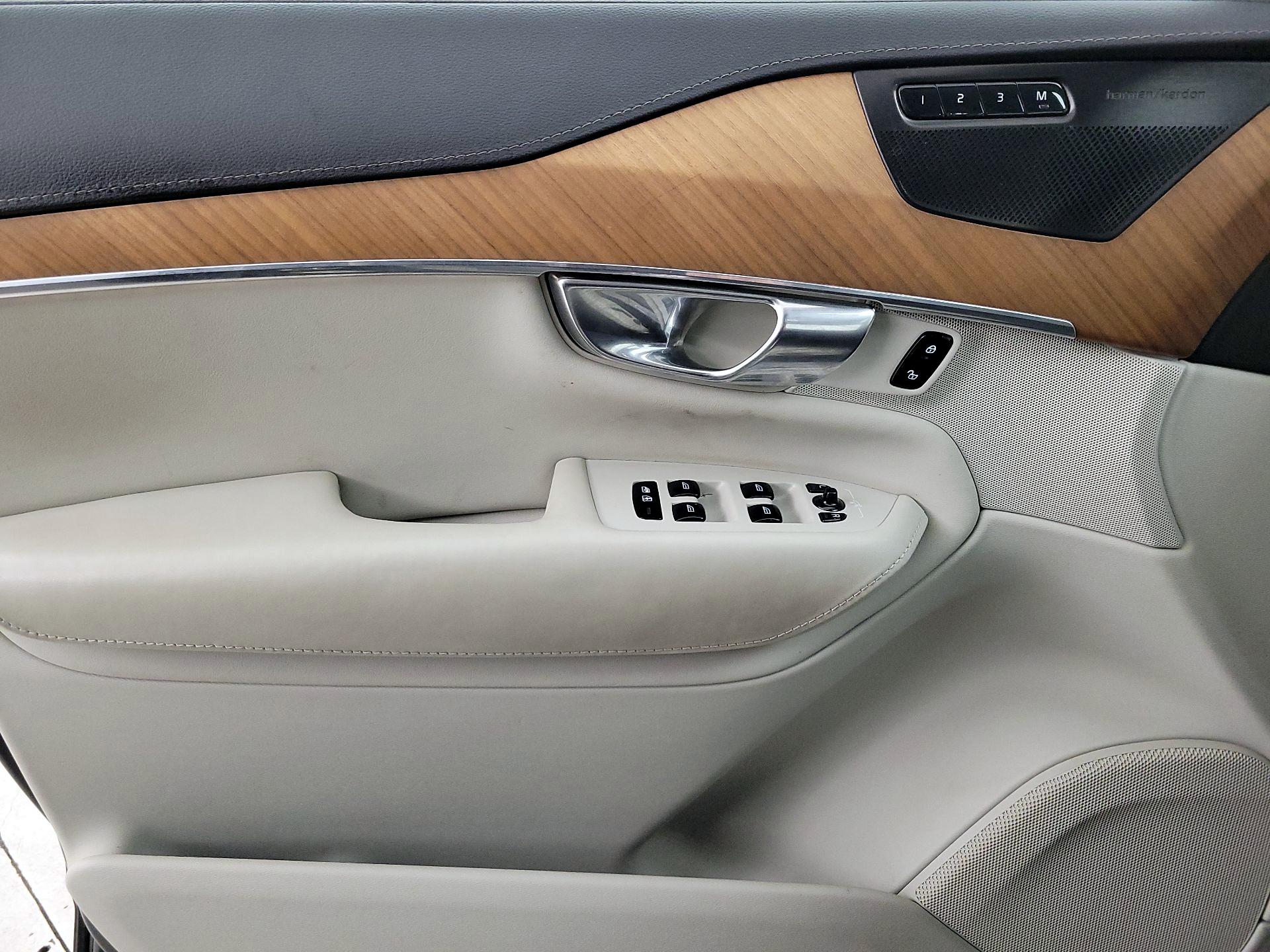 Thumbnail: 2020 Volvo XC90 - 12
