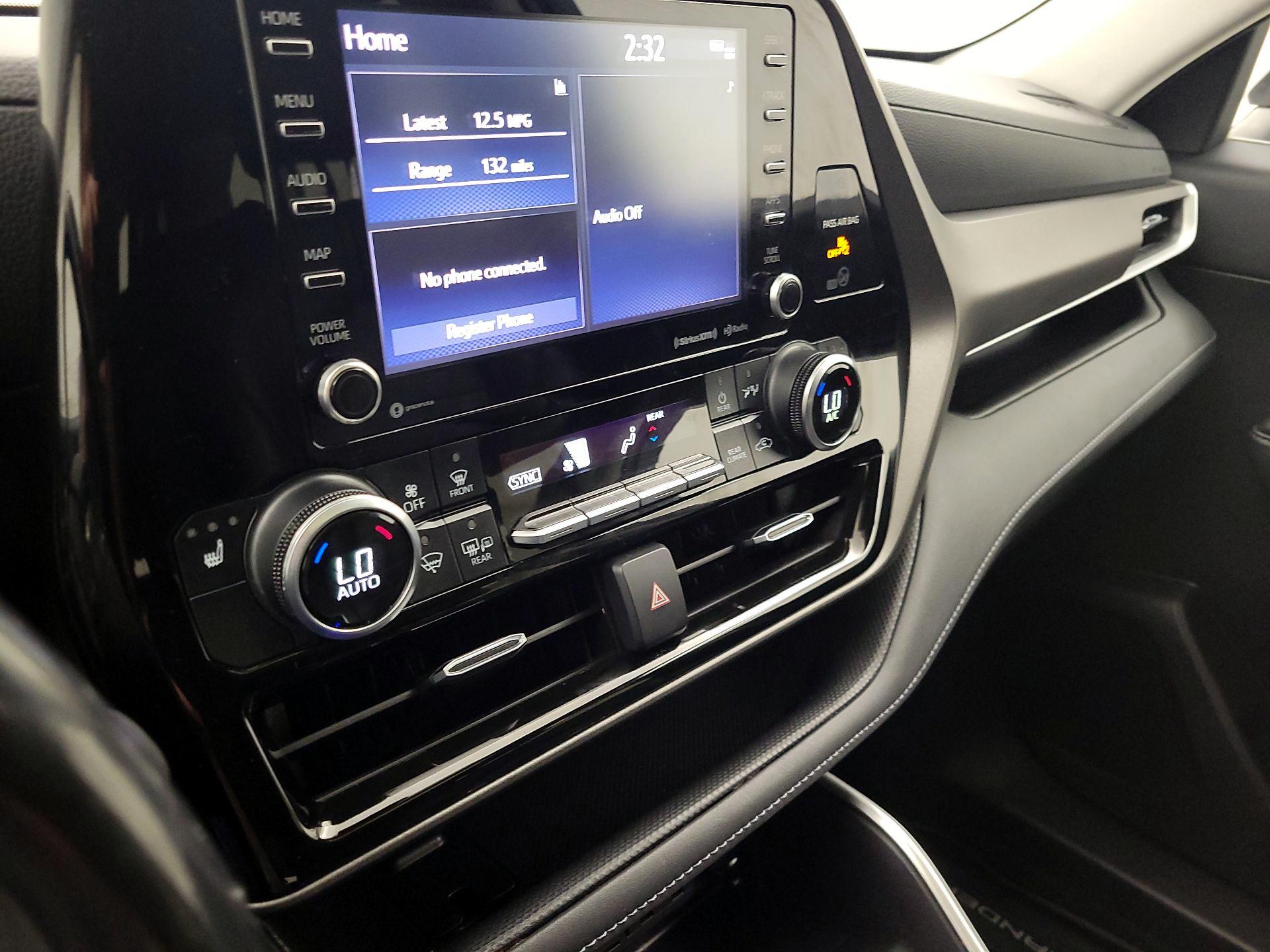 Thumbnail: 2020 Toyota Highlander - 16