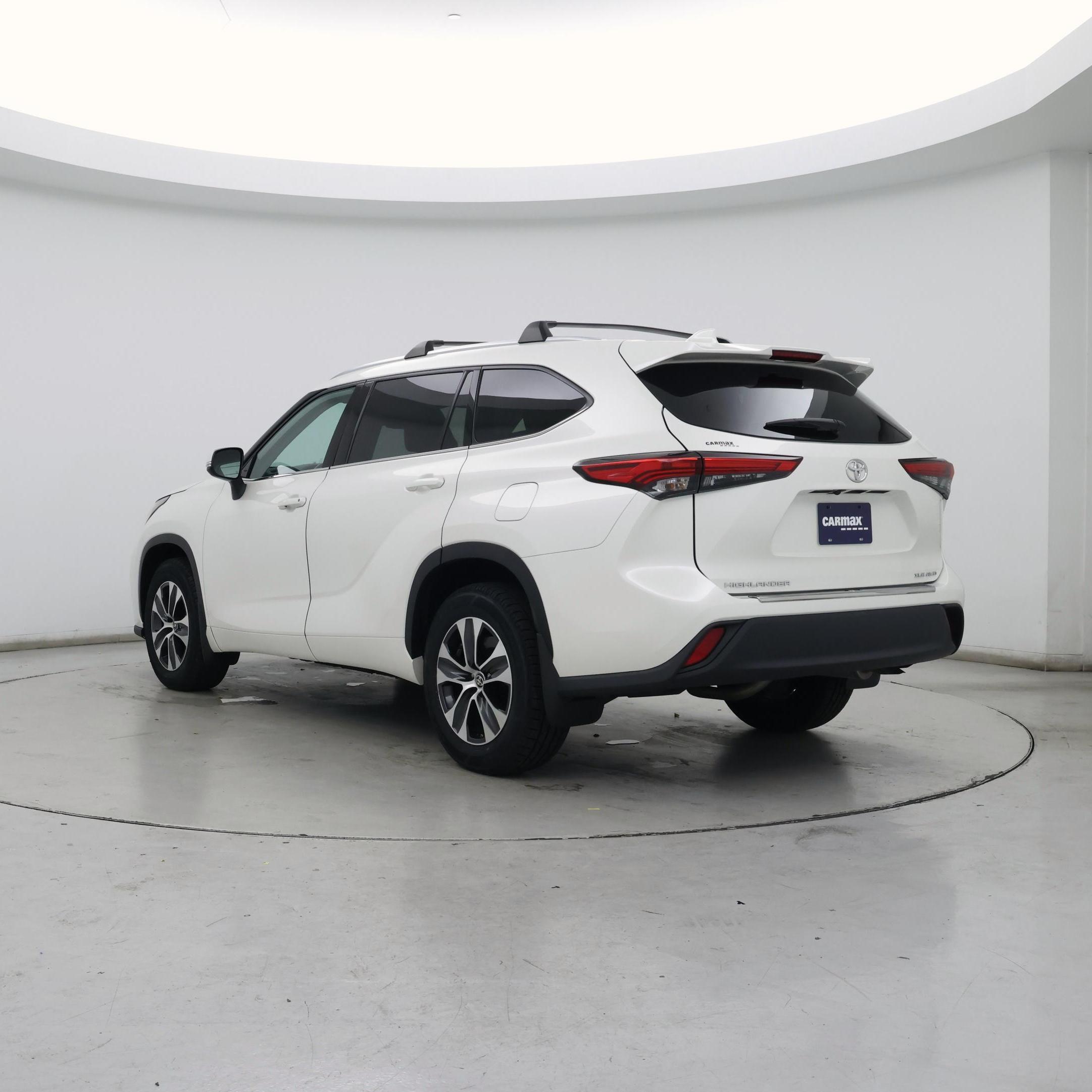 Thumbnail: 2020 Toyota Highlander - 2