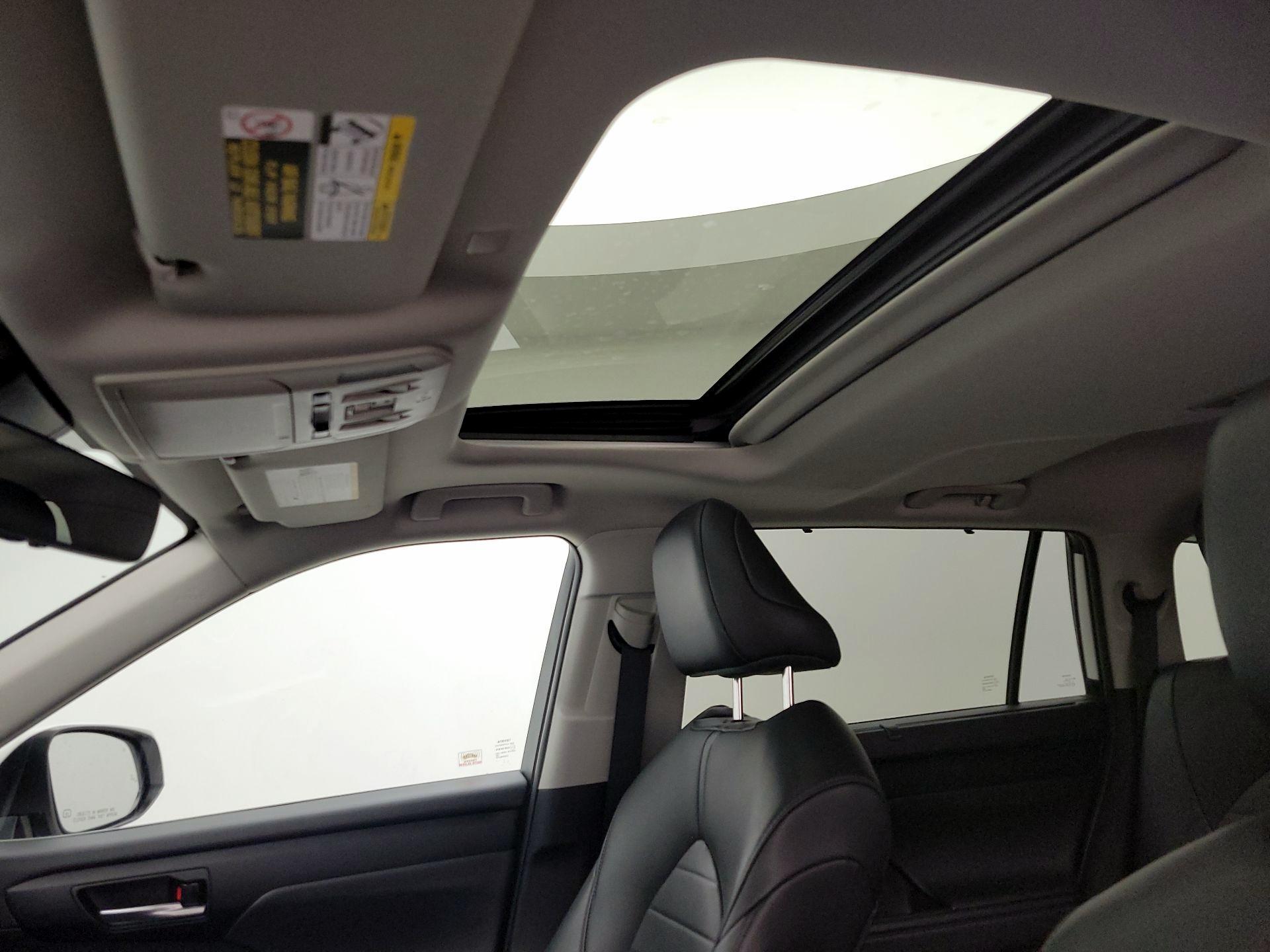 Thumbnail: 2020 Toyota Highlander - 19