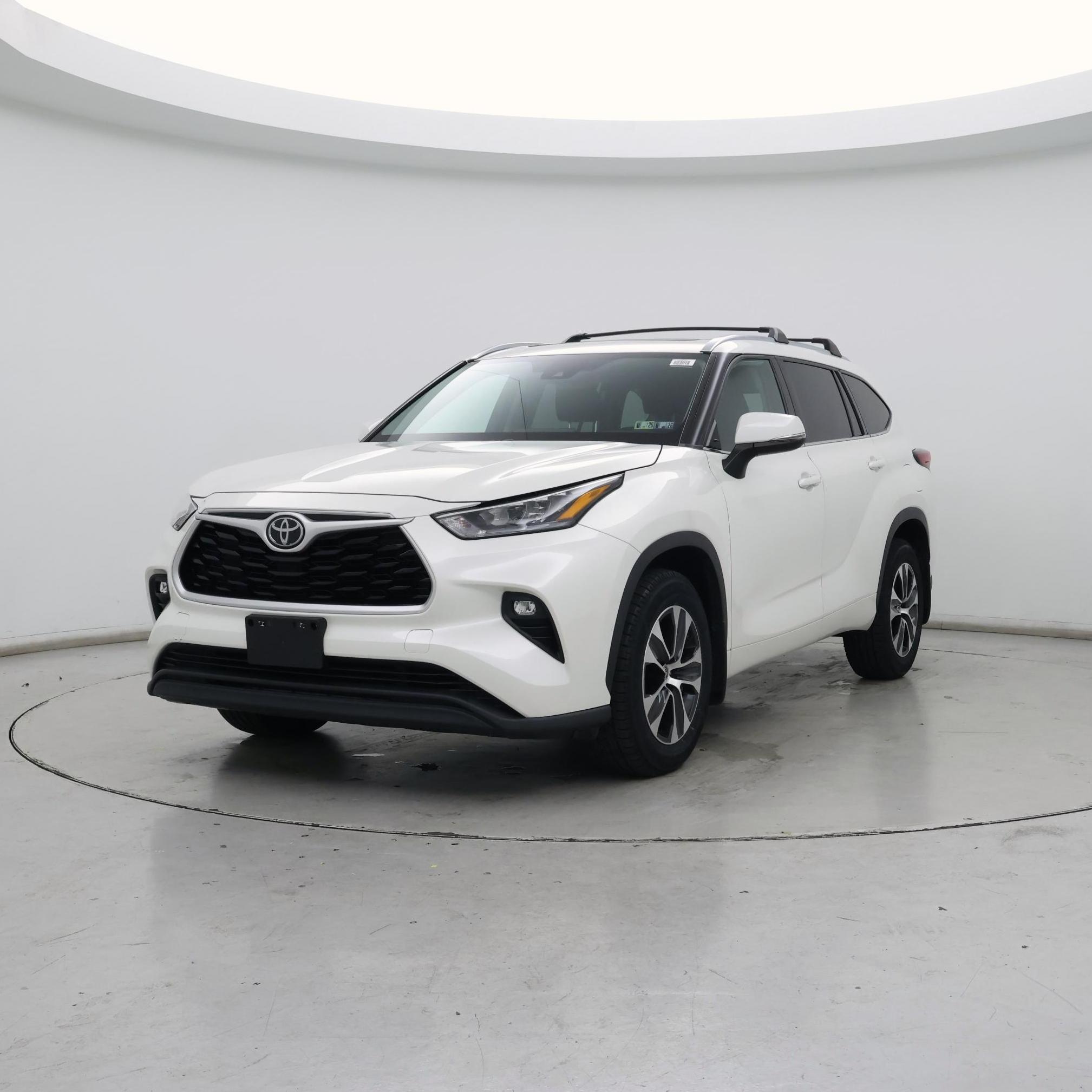 Thumbnail: 2020 Toyota Highlander - 4