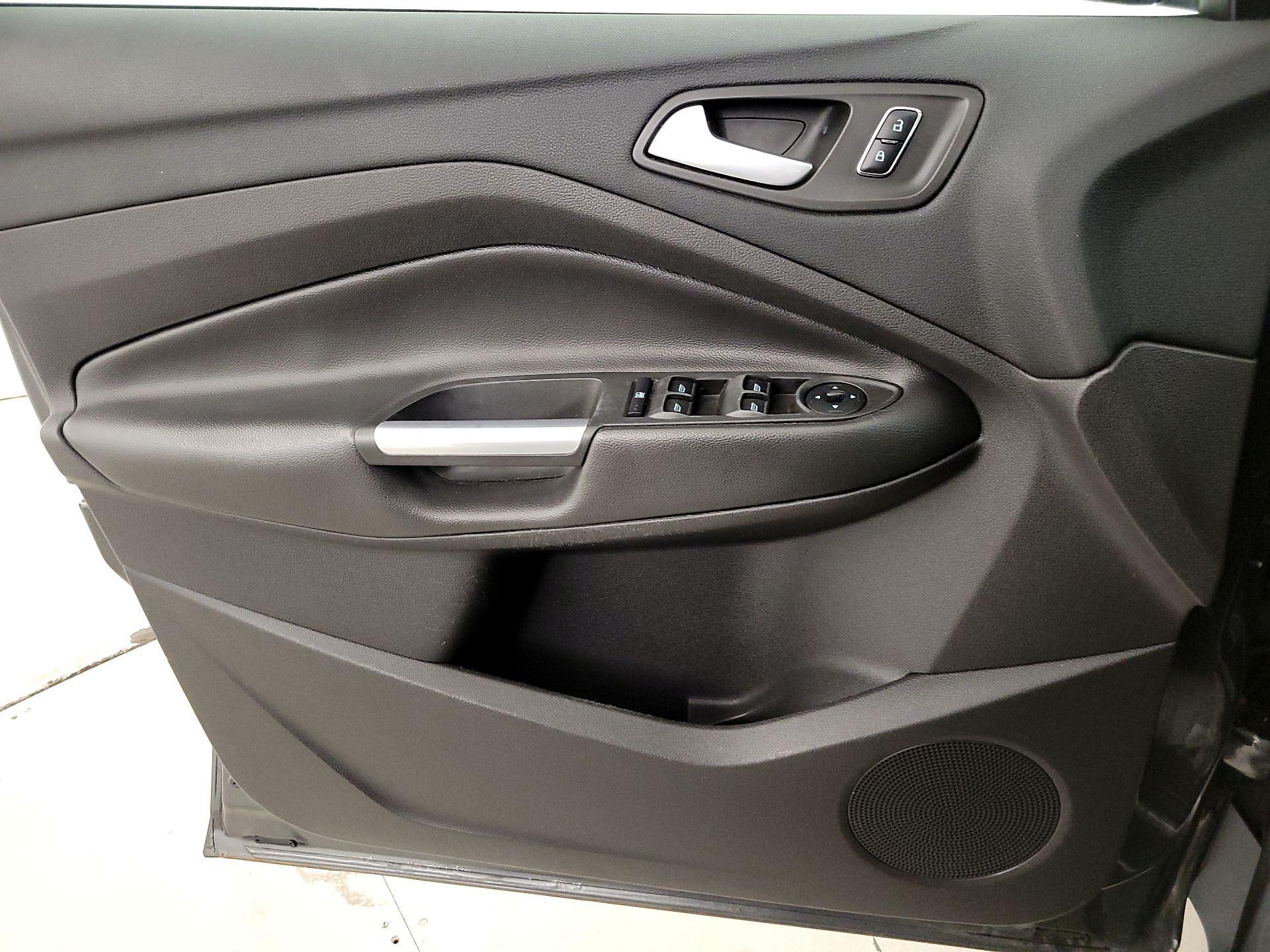 Thumbnail: 2016 Ford Escape - 12