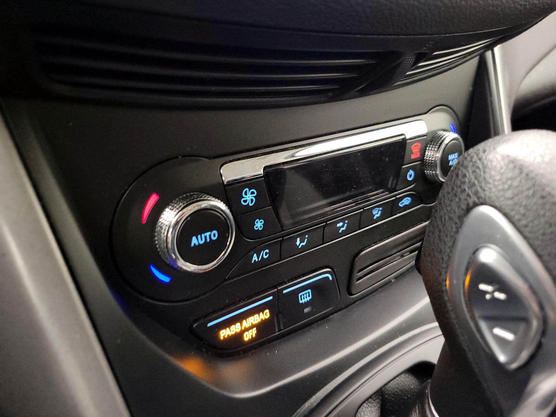 Thumbnail: 2016 Ford Escape - 16
