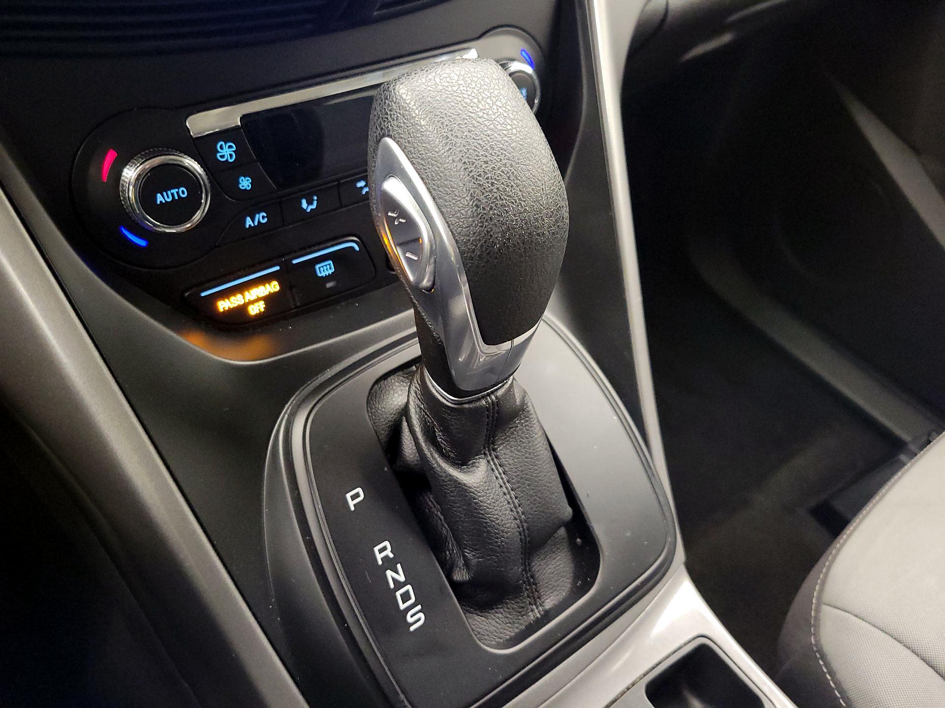 Thumbnail: 2016 Ford Escape - 17