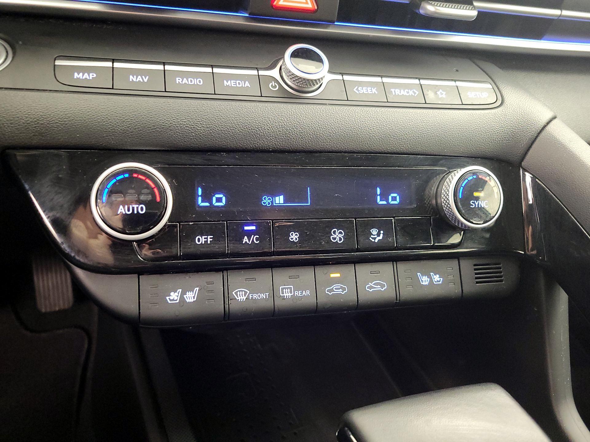 Thumbnail: 2021 Hyundai Elantra - 17