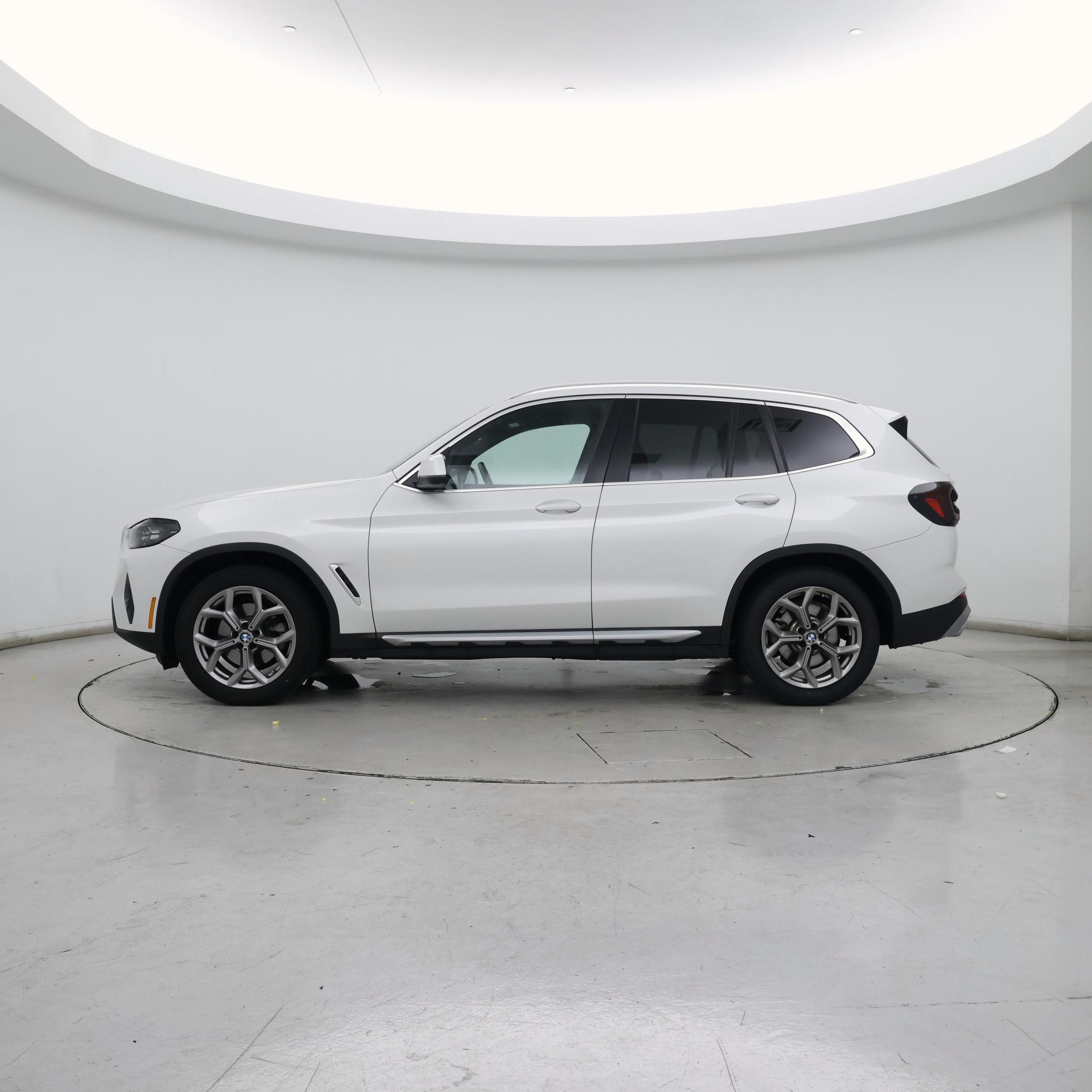 Thumbnail: 2022 BMW X3 - 3