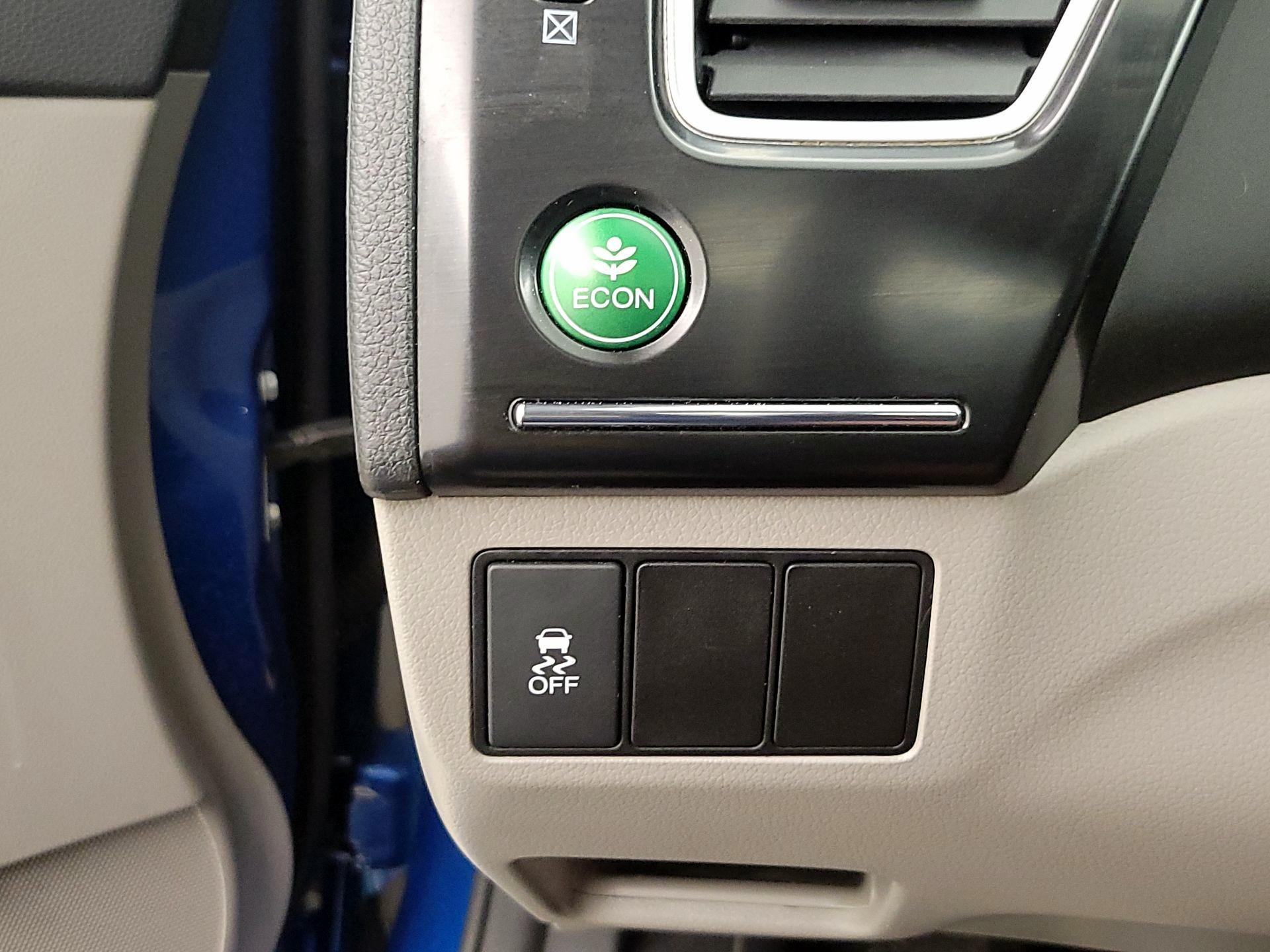 Thumbnail: 2014 Honda Civic - 13
