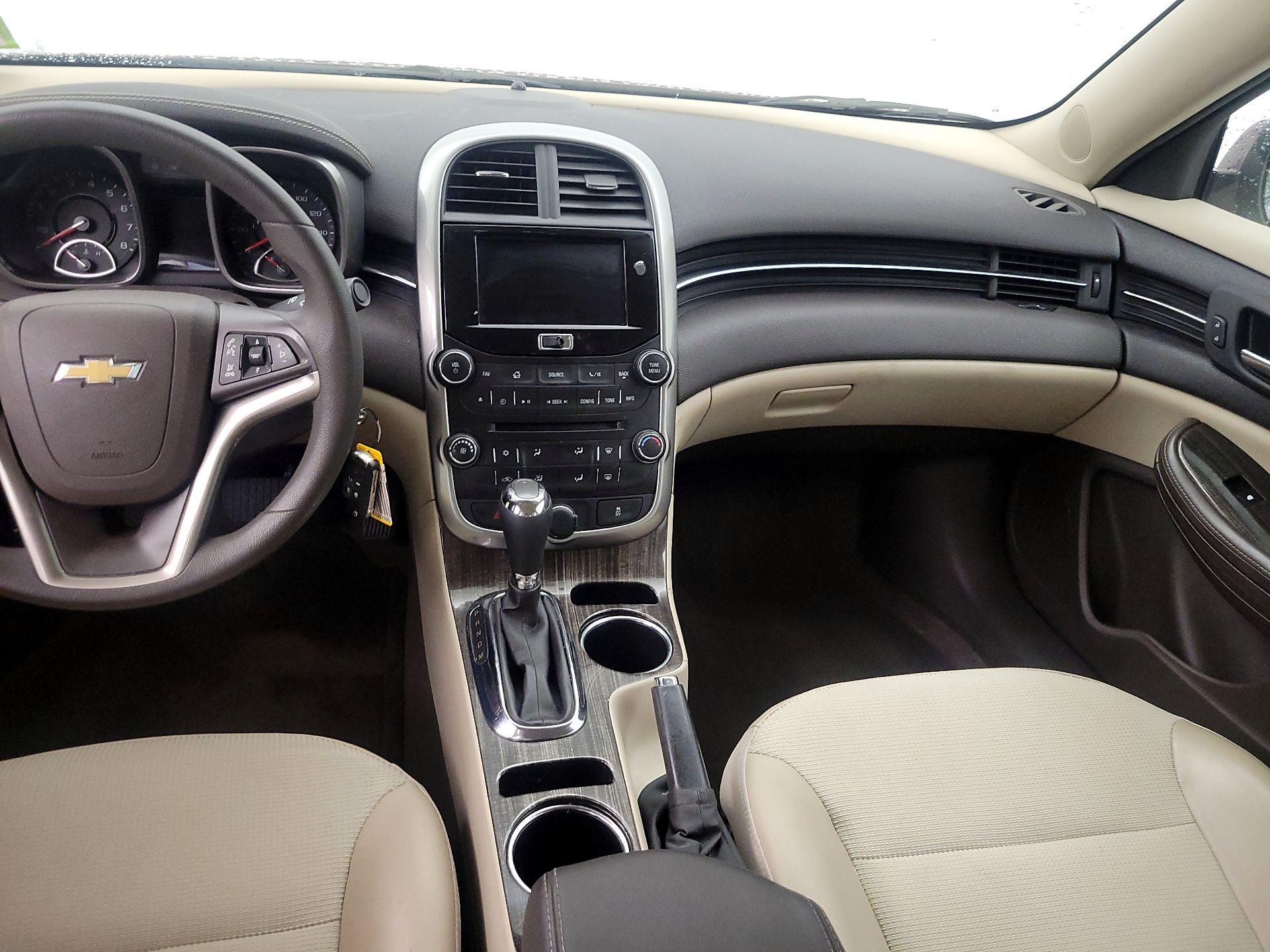 Thumbnail: 2015 Chevrolet Malibu - 9