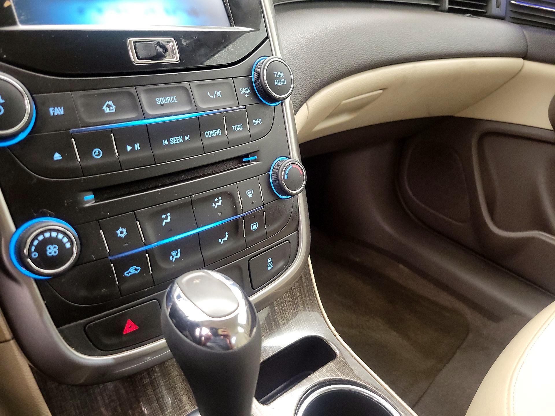 Thumbnail: 2015 Chevrolet Malibu - 15