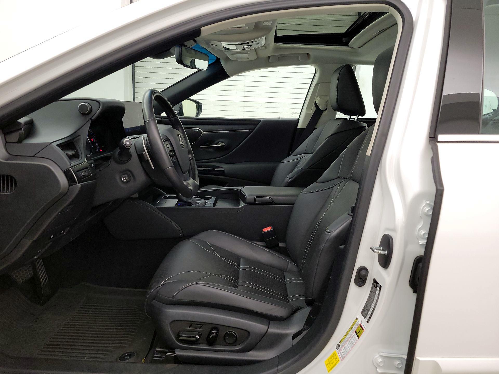 Thumbnail: 2023 Lexus ES - 11