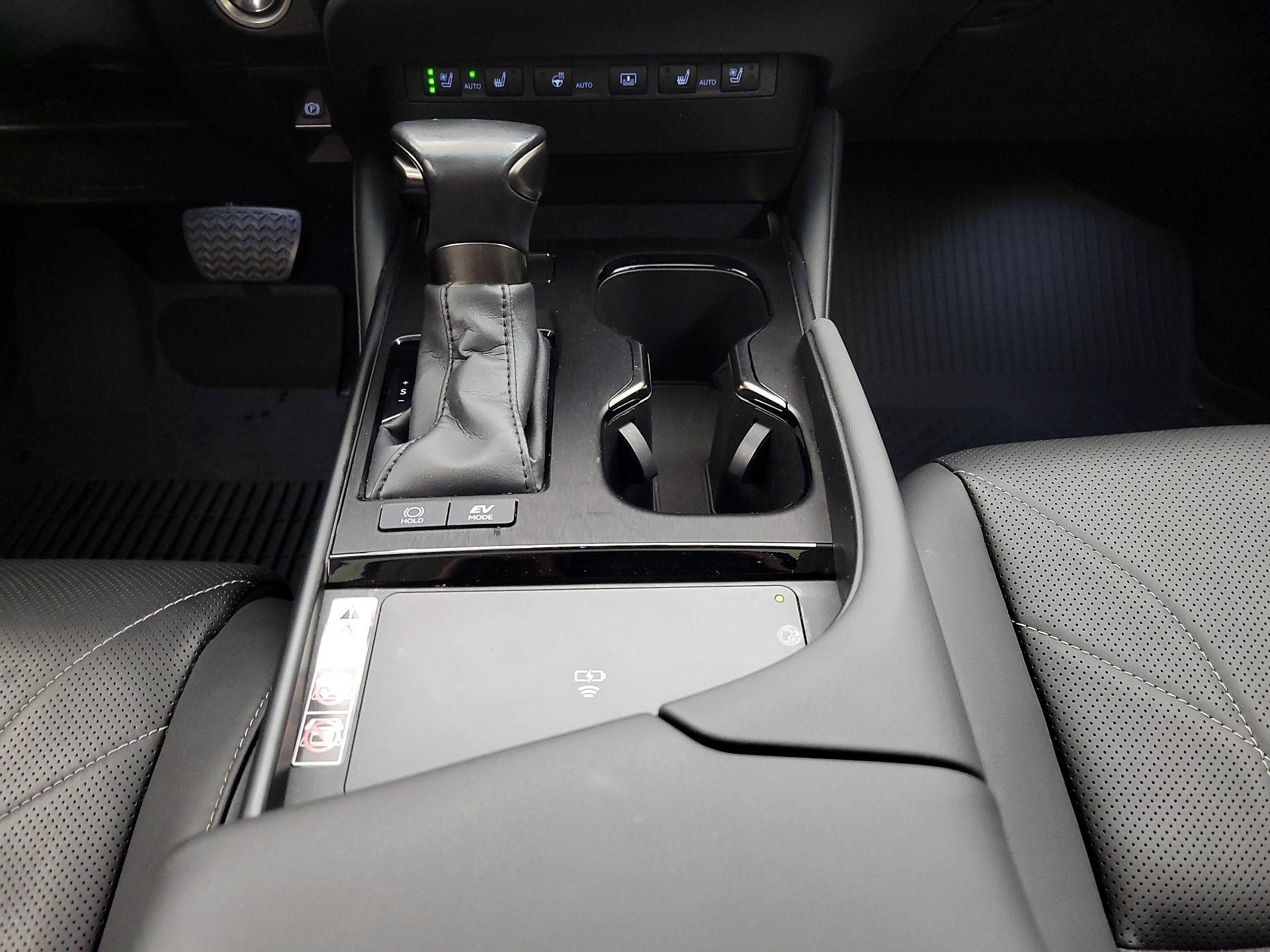 Thumbnail: 2023 Lexus ES - 17