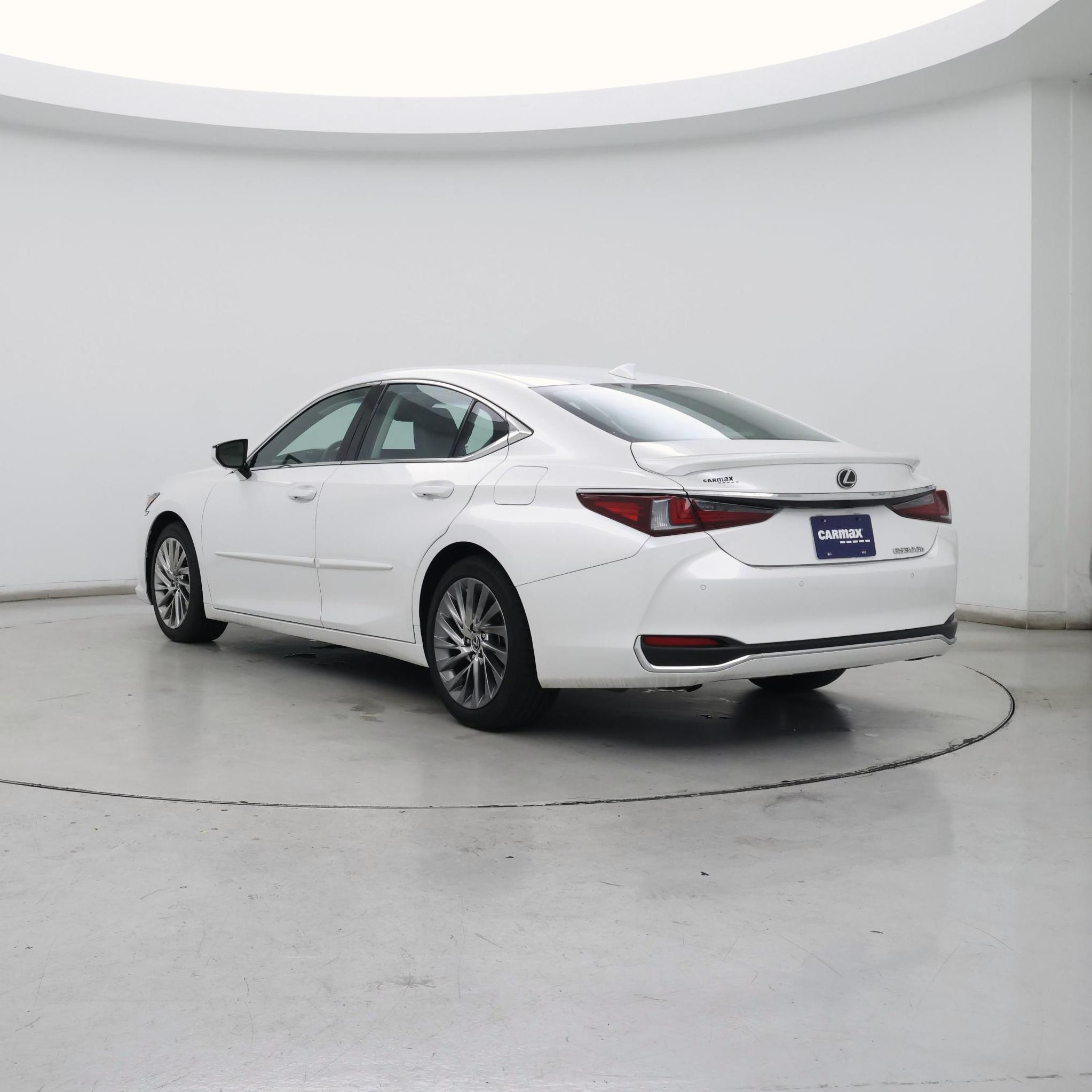 Thumbnail: 2023 Lexus ES - 2